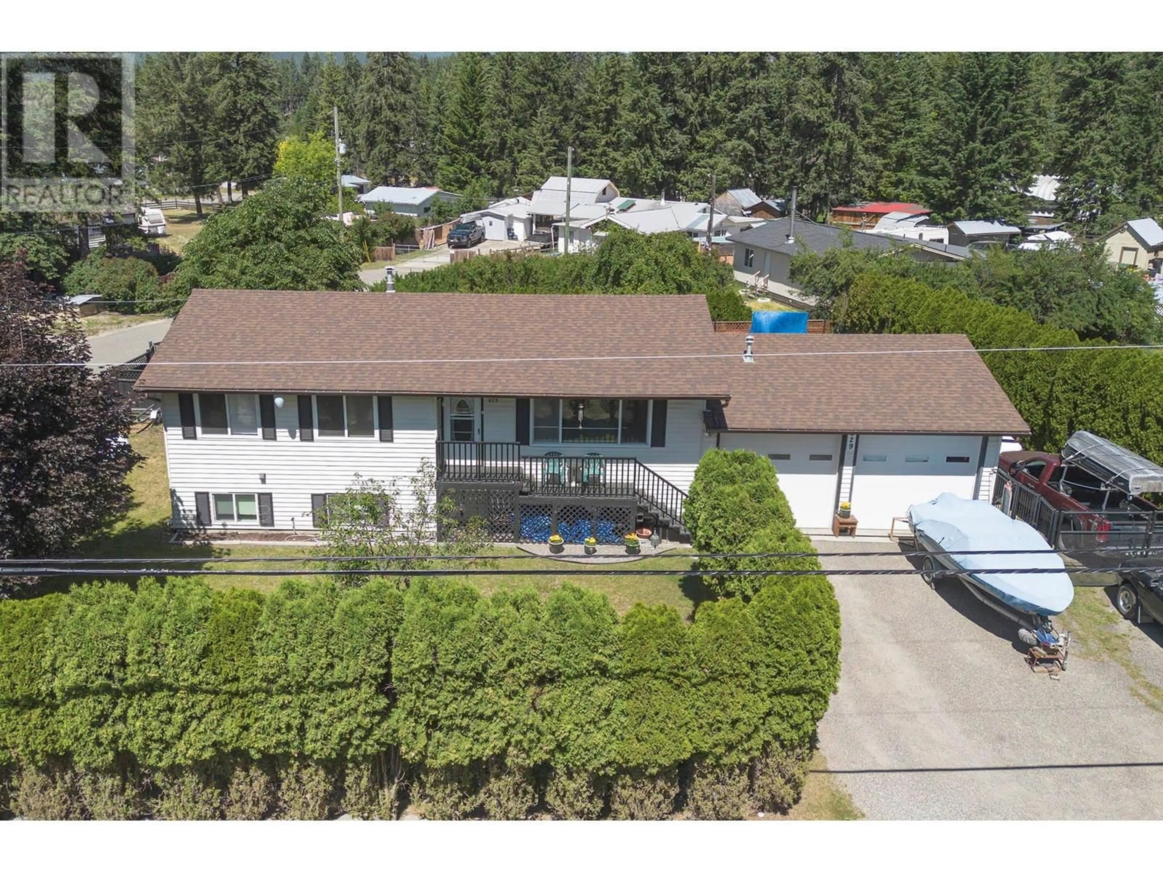 A pic from outside/outdoor area/front of a property/back of a property/a pic from drone, unknown for 629 BARRIERE LAKES ROAD, Barriere British Columbia V0E1E0