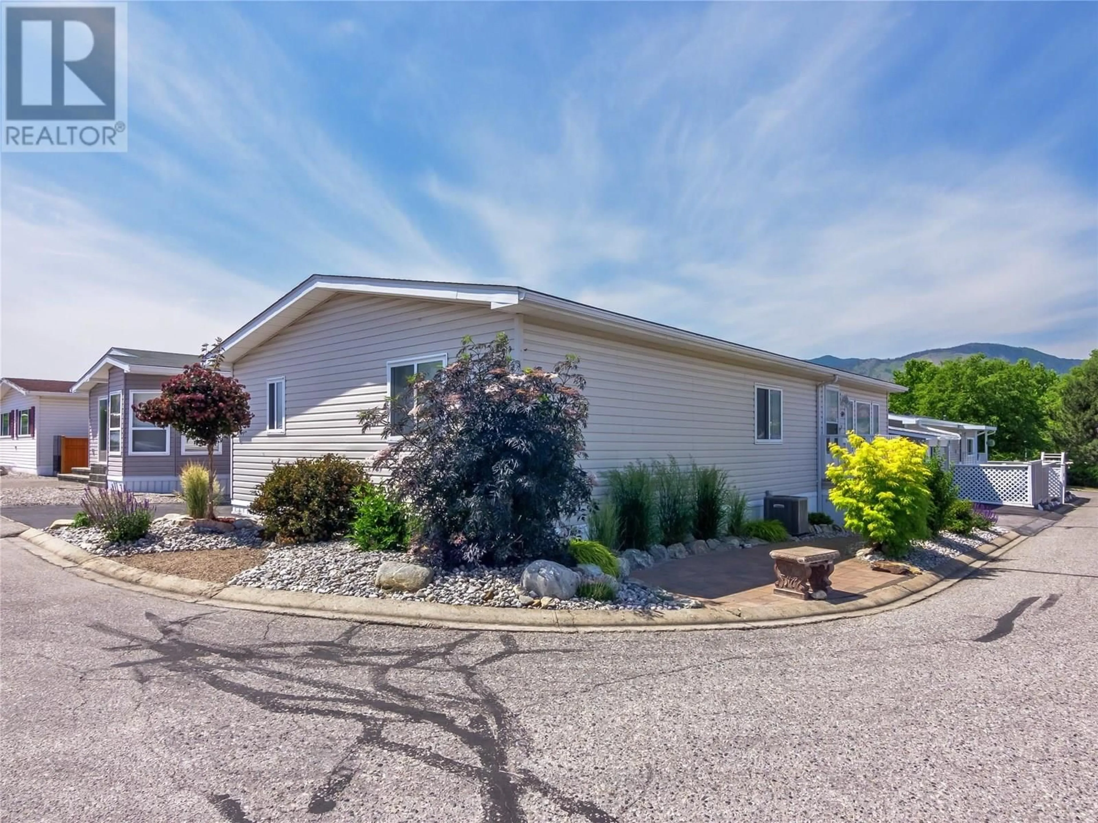 Home with vinyl exterior material, mountain view for 59 - 98 OKANAGAN AVENUE, Penticton British Columbia V2A3J5