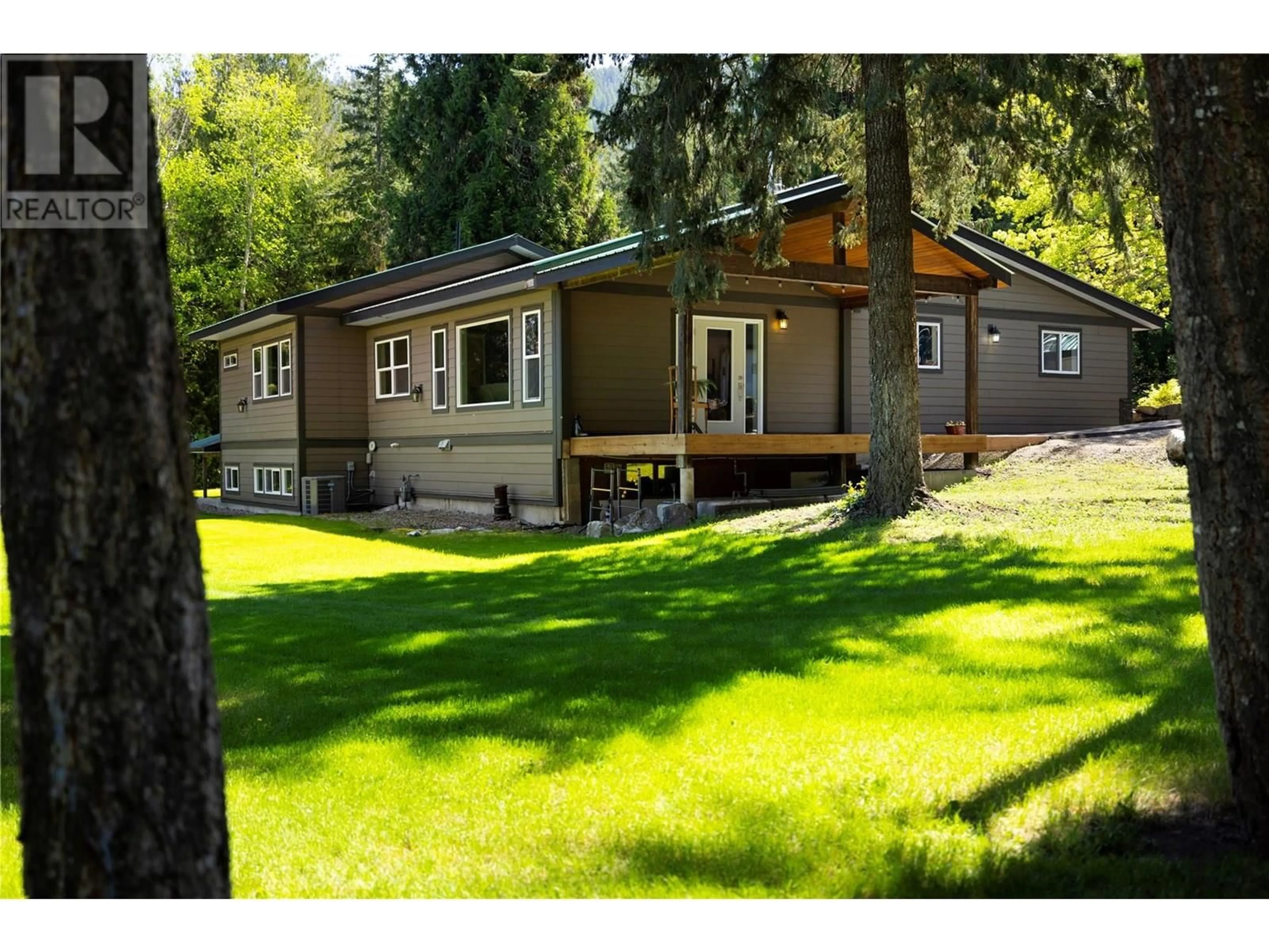Home with vinyl exterior material, unknown for 2350 POWERHOUSE ROAD, Armstrong British Columbia V0E1B8