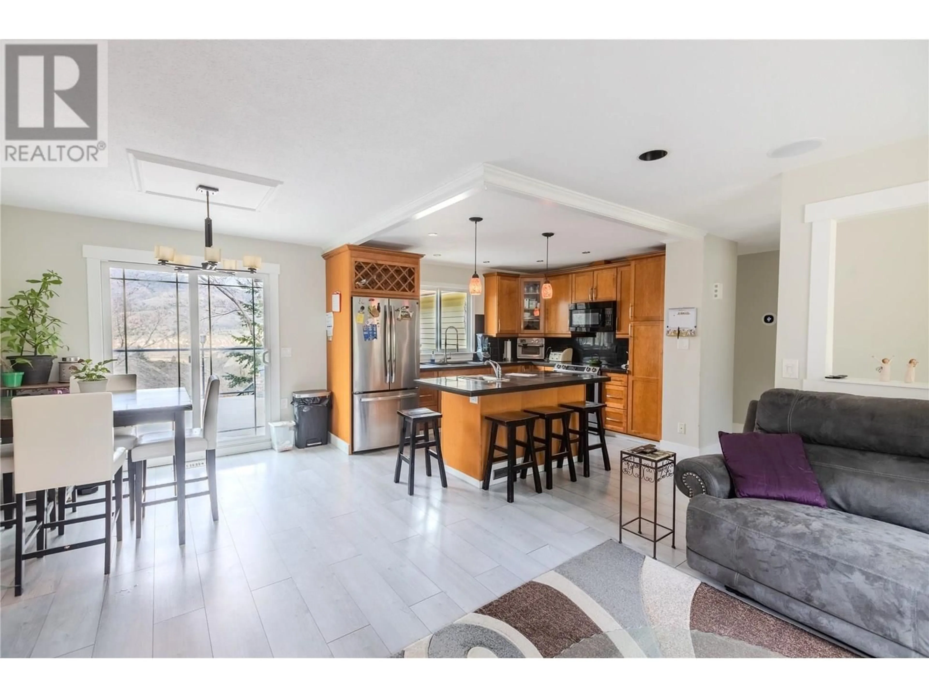 Open concept kitchen, ceramic/tile floor for 5400 MORRIS PLACE, Kamloops British Columbia V2C5S3