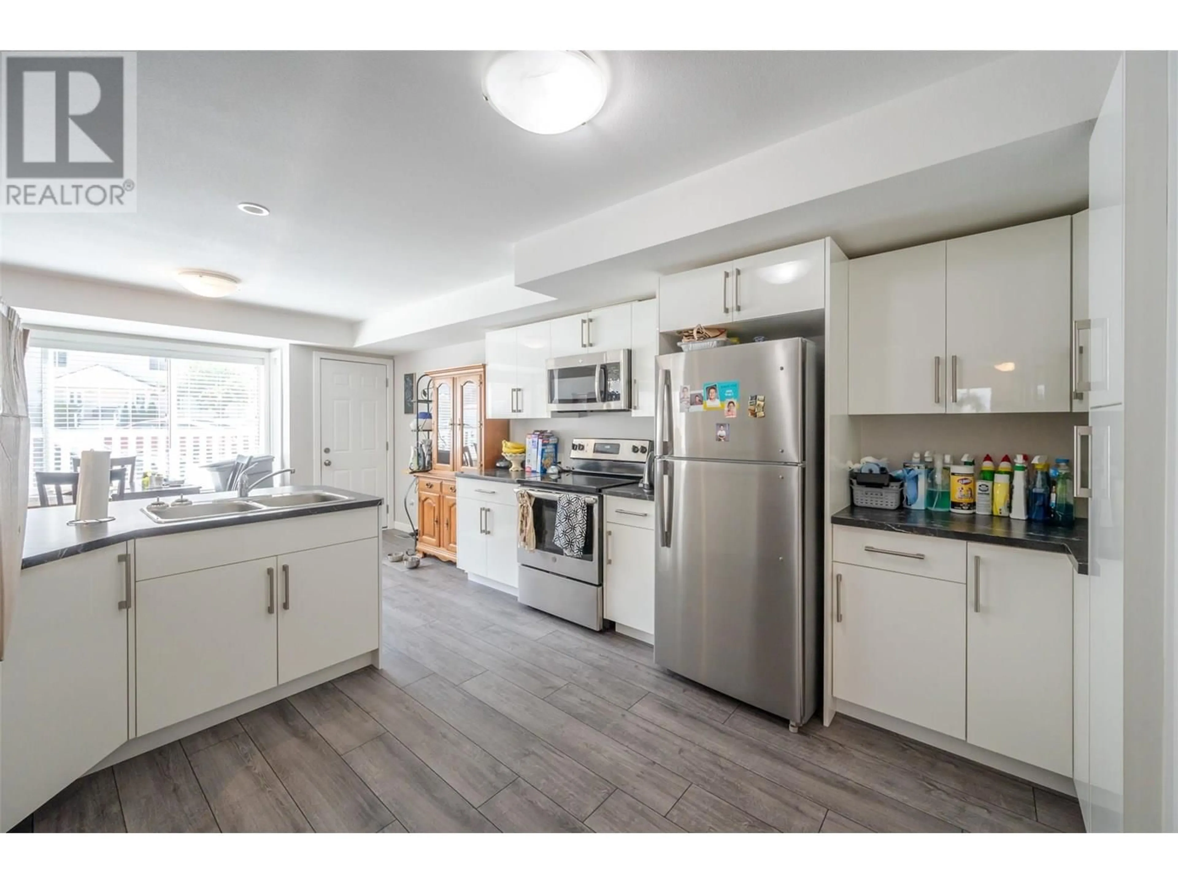 Open concept kitchen, unknown for 123 - 1458 PENTICTON AVENUE, Penticton British Columbia V2A8L3