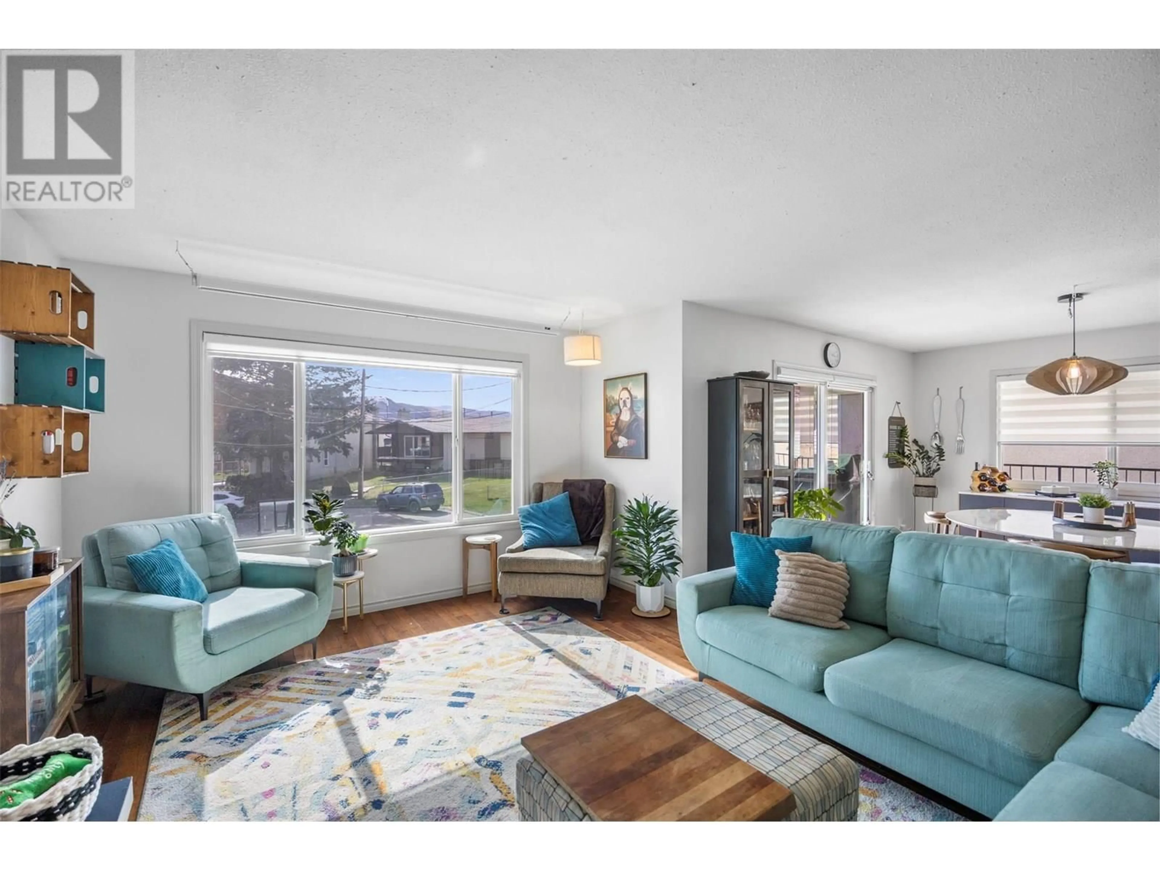 Living room with furniture, unknown for 1044 DUNDAS STREET, Kamloops British Columbia V2B2T2