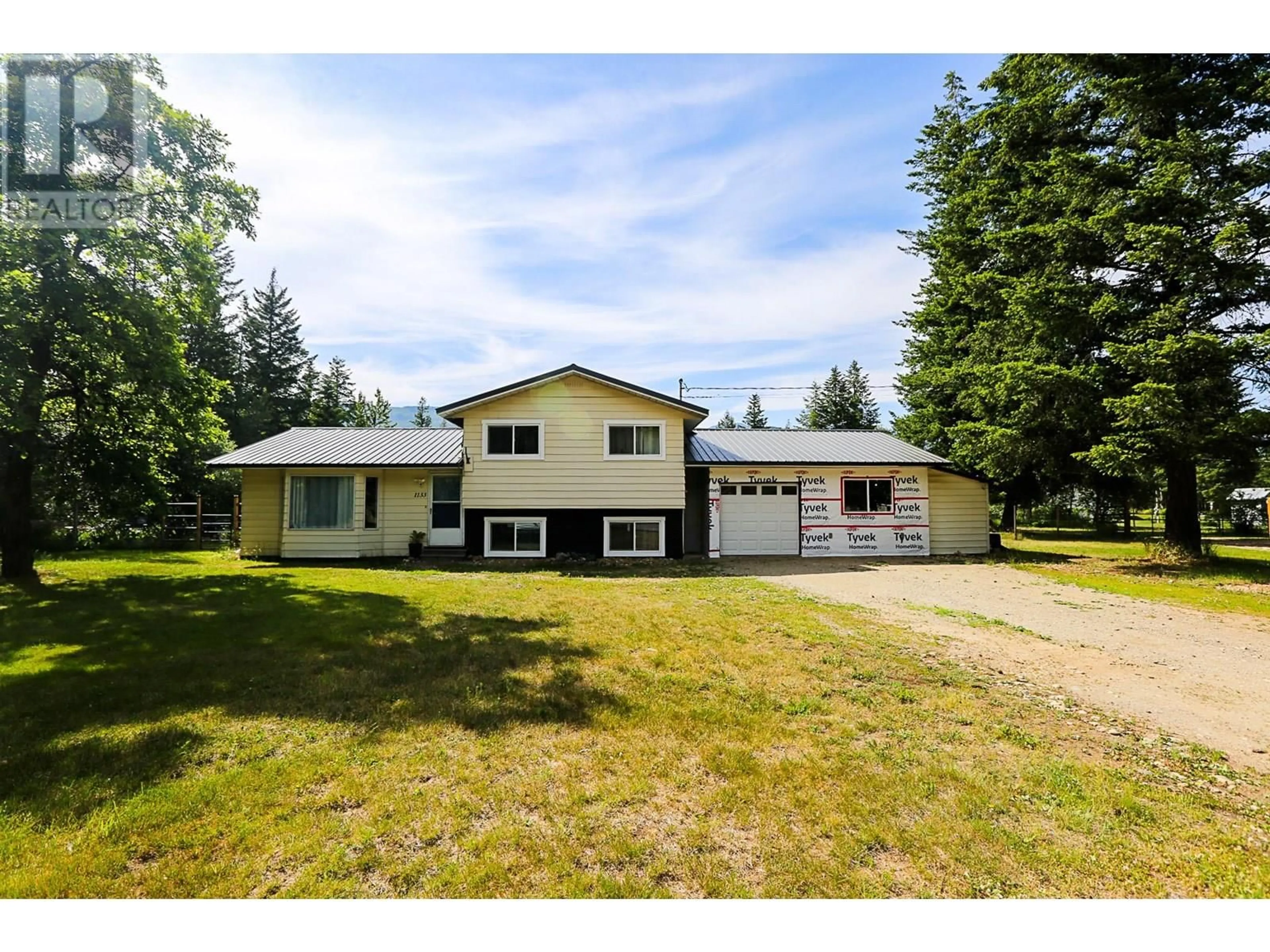 A pic from outside/outdoor area/front of a property/back of a property/a pic from drone, street for 1133 CAROLINE ROAD, Clearwater British Columbia V0E1N0