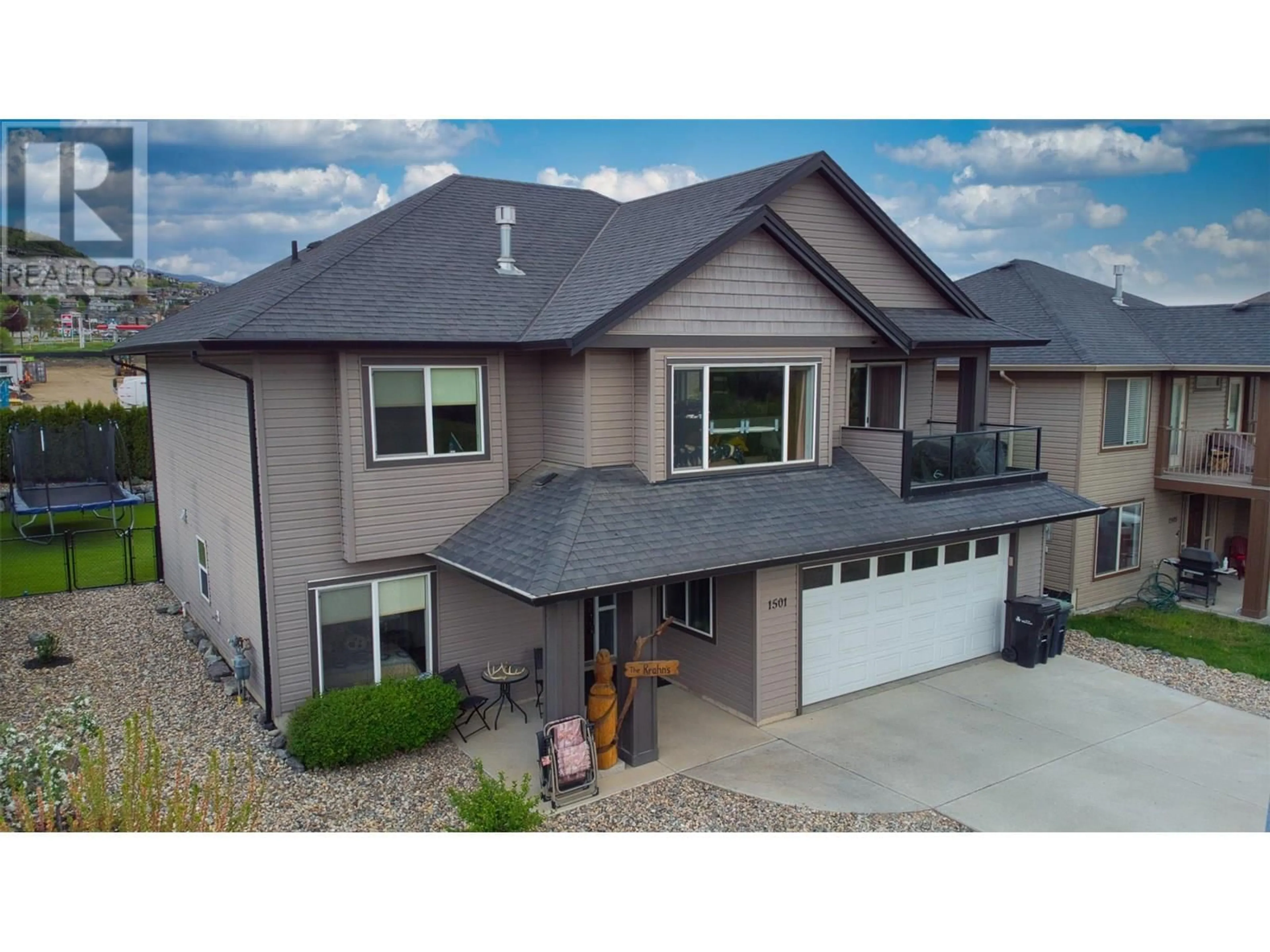 A pic from outside/outdoor area/front of a property/back of a property/a pic from drone, unknown for 1501 15TH AVENUE, Vernon British Columbia V1T9R4
