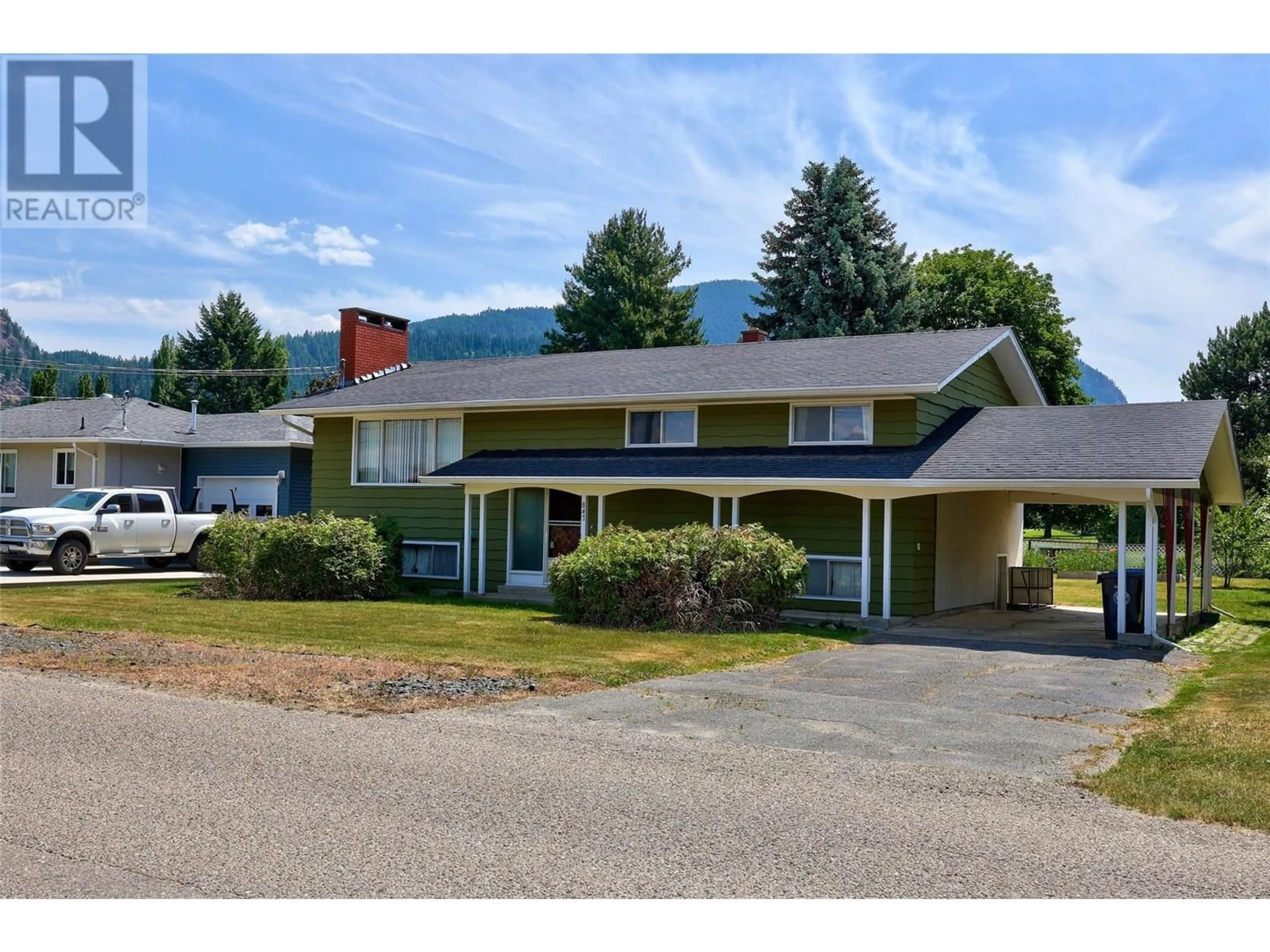 Home with vinyl exterior material, mountain view for 847 HYSOP ROAD, Chase British Columbia V0E1M0