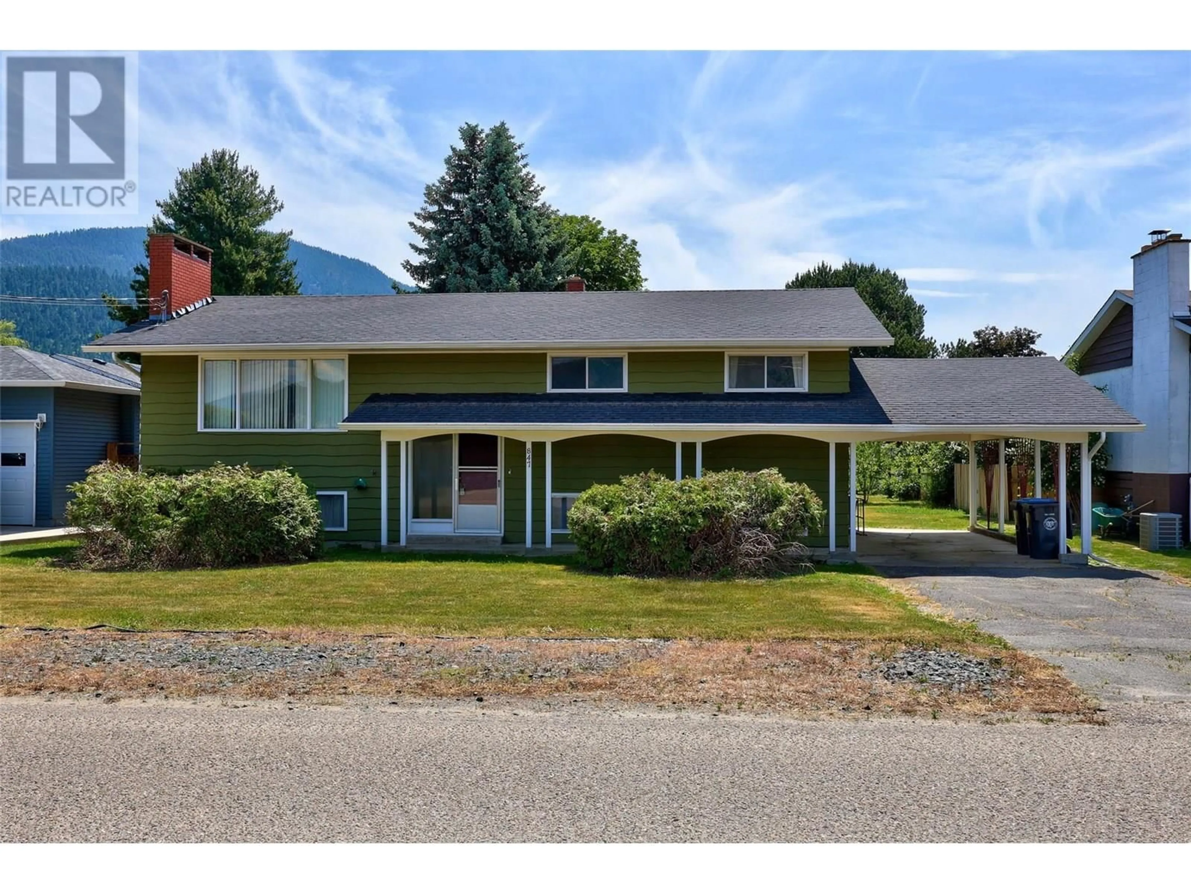 Home with vinyl exterior material, street for 847 HYSOP ROAD, Chase British Columbia V0E1M0