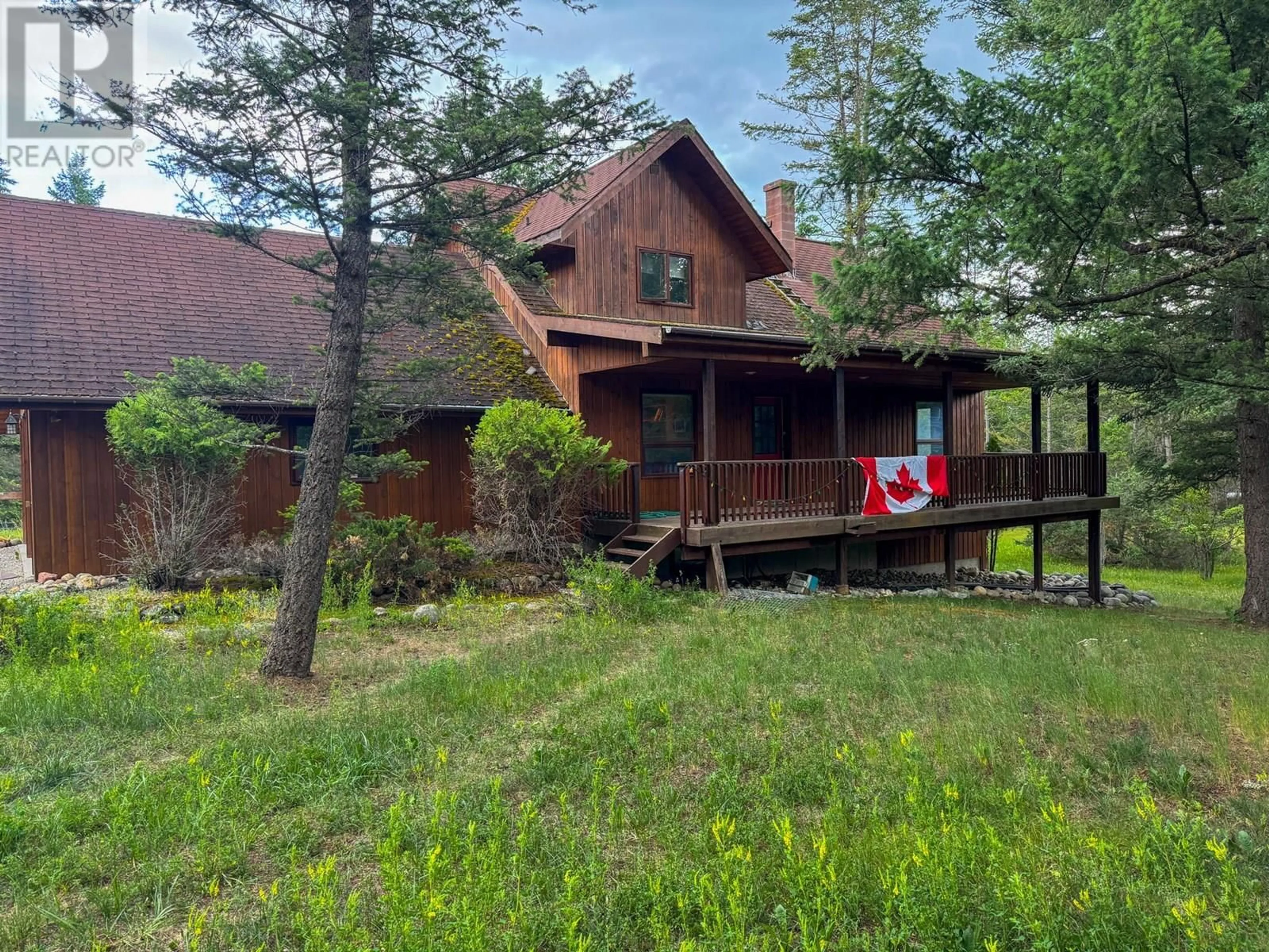 A pic from outside/outdoor area/front of a property/back of a property/a pic from drone, mountain view for 5182 JUNIPER HEIGHTS ROAD, Dry Gulch British Columbia V0A1K2