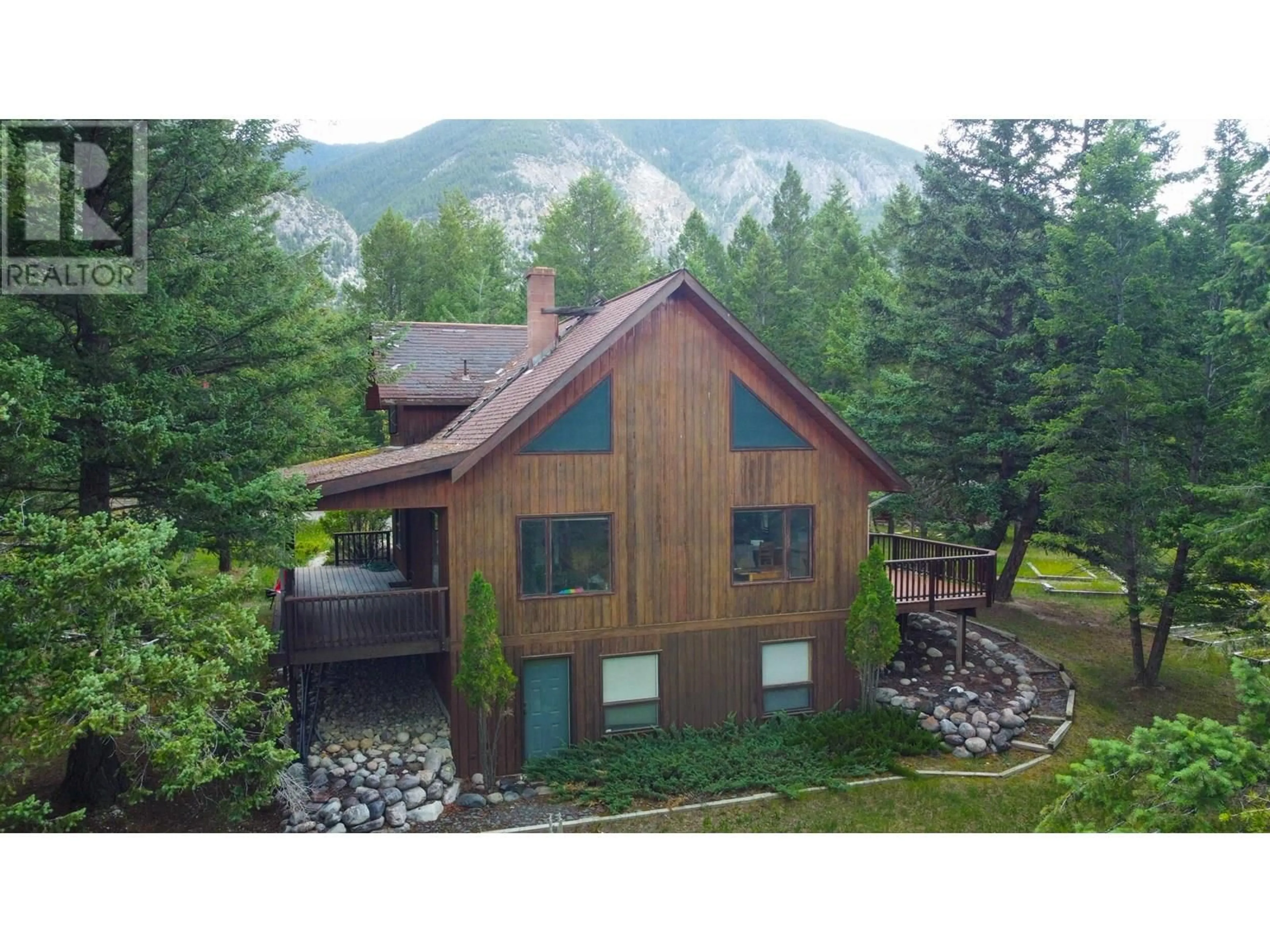 A pic from outside/outdoor area/front of a property/back of a property/a pic from drone, unknown for 5182 JUNIPER HEIGHTS ROAD, Dry Gulch British Columbia V0A1K2