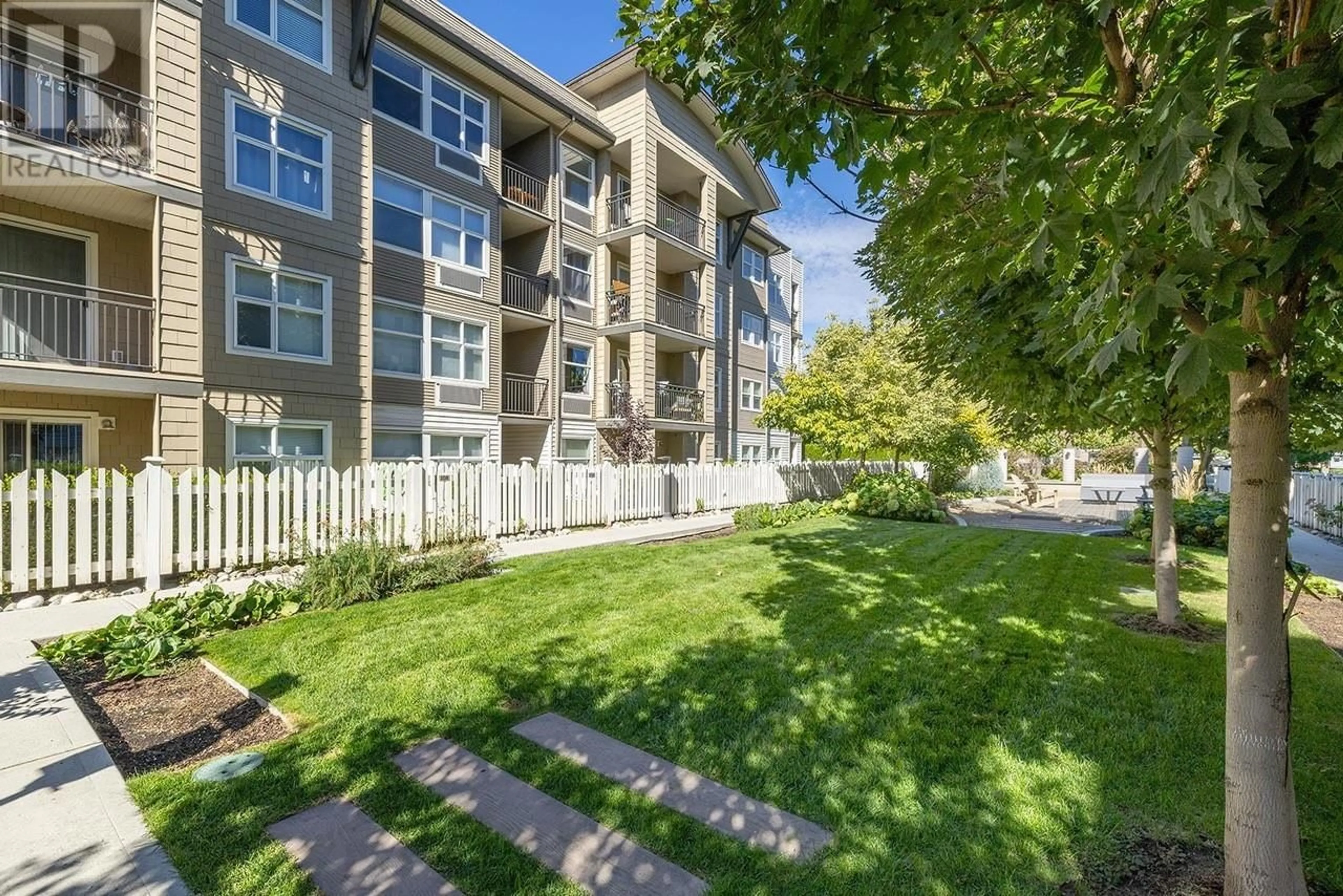 Patio, unknown for 102 - 551 YATES ROAD, Kelowna British Columbia V1V2V1