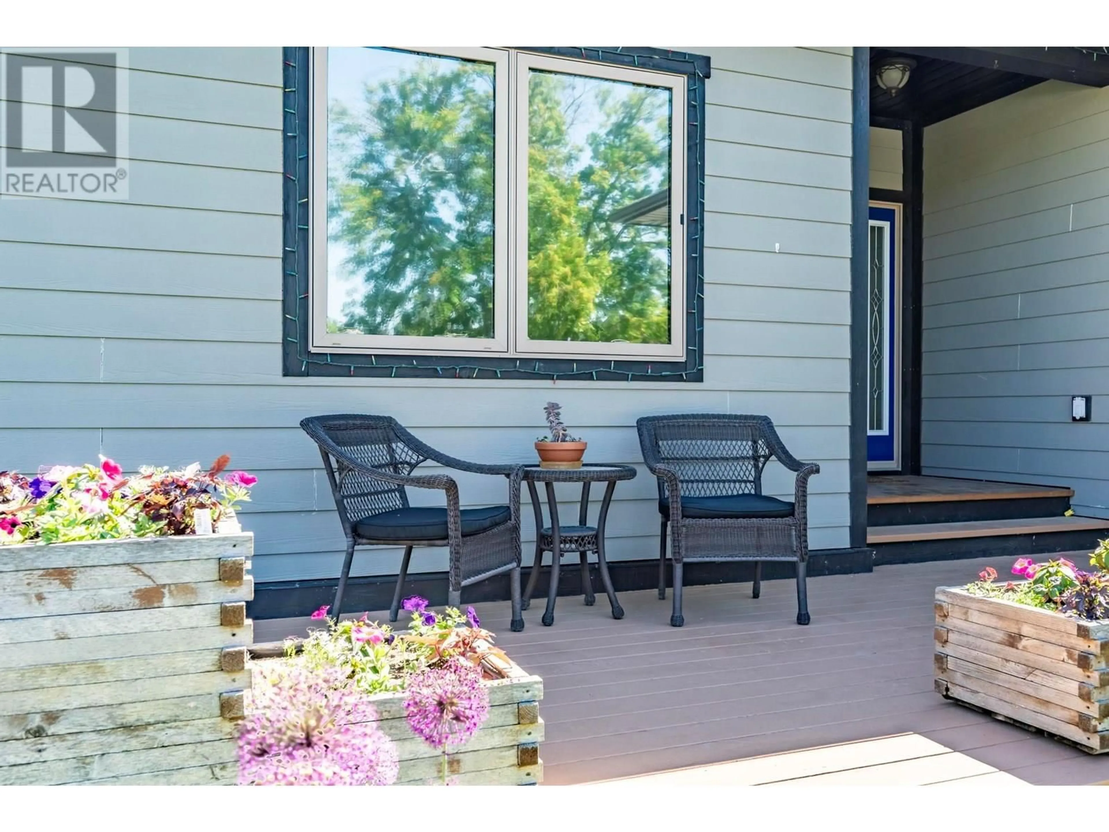 Patio, mountain view for 810 12TH STREET SOUTH, Golden British Columbia V0A1H2