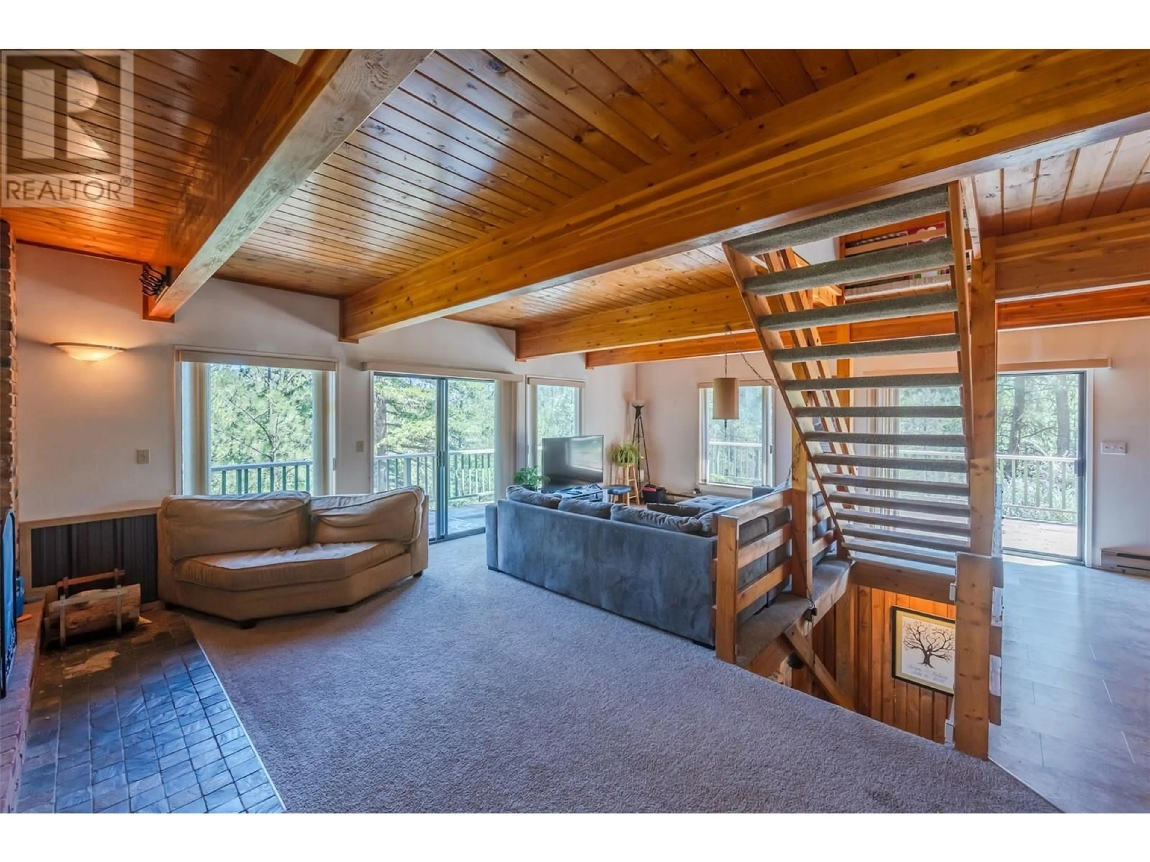Indoor foyer for 127 PARTINGTON ROAD, Kaleden British Columbia V0H1K0
