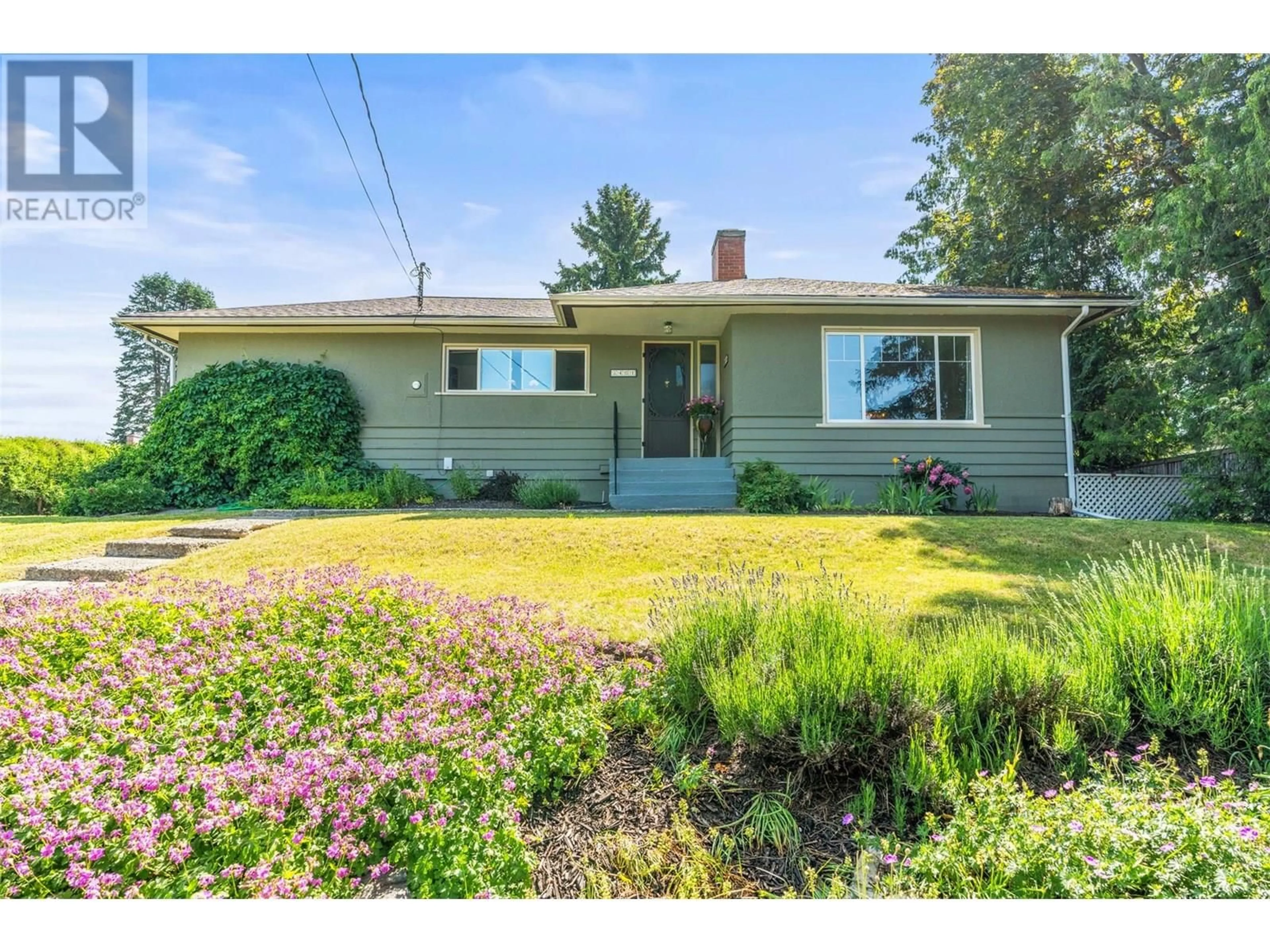Home with vinyl exterior material, street for 3401 20 STREET, Vernon British Columbia V1T4C6