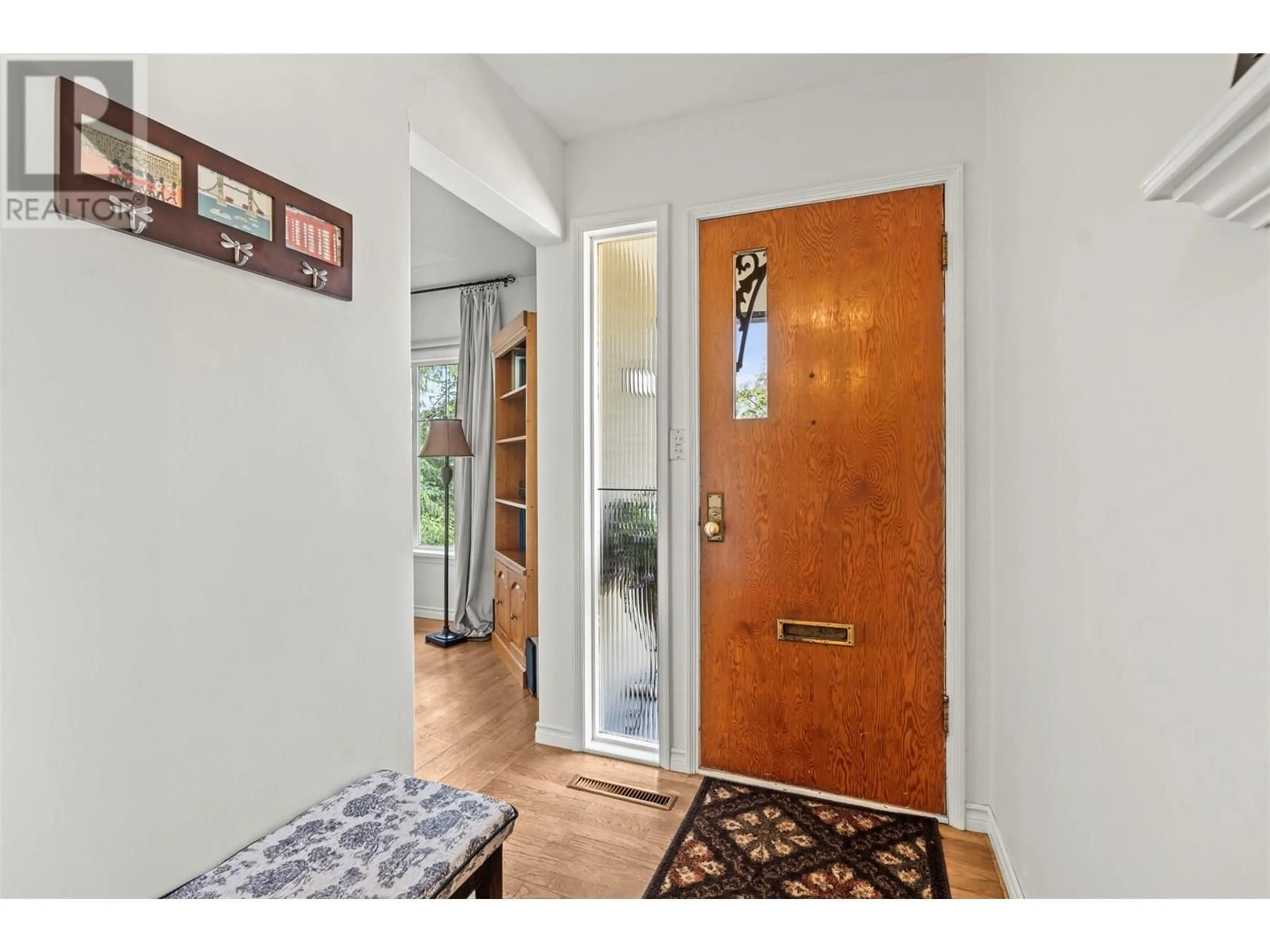 Indoor entryway for 3401 20 STREET, Vernon British Columbia V1T4C6