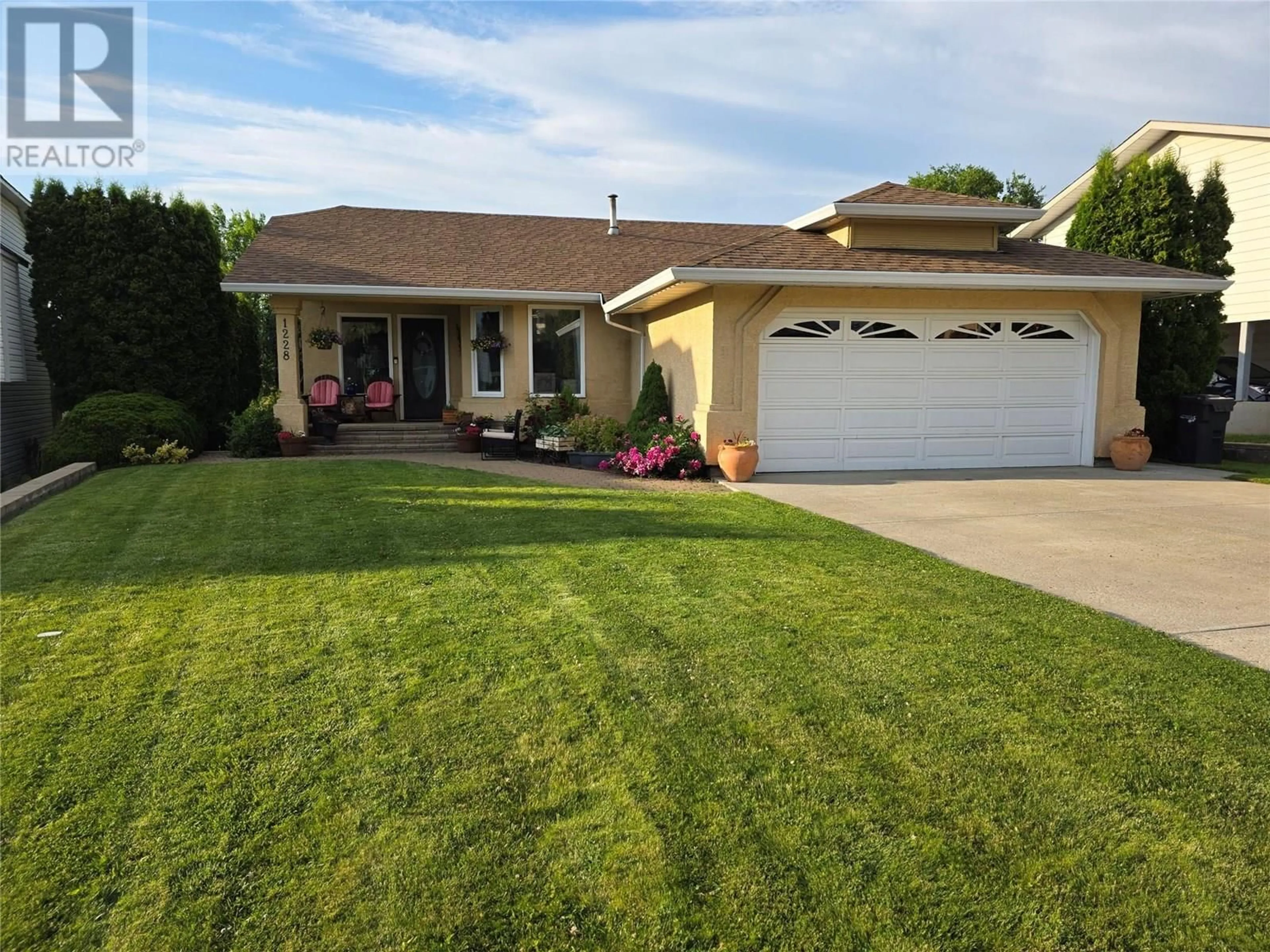 Home with vinyl exterior material, street for 1228 MESA VISTA DRIVE, Ashcroft British Columbia V0K1A0