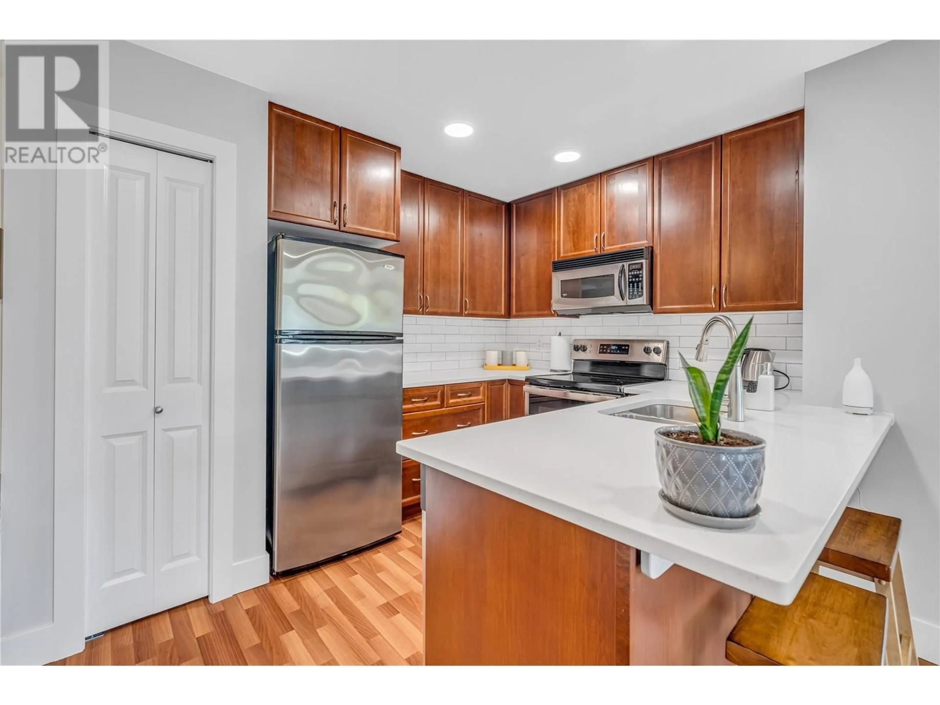 Unknown for 403 - 256 HASTINGS AVENUE, Penticton British Columbia V2A2V6