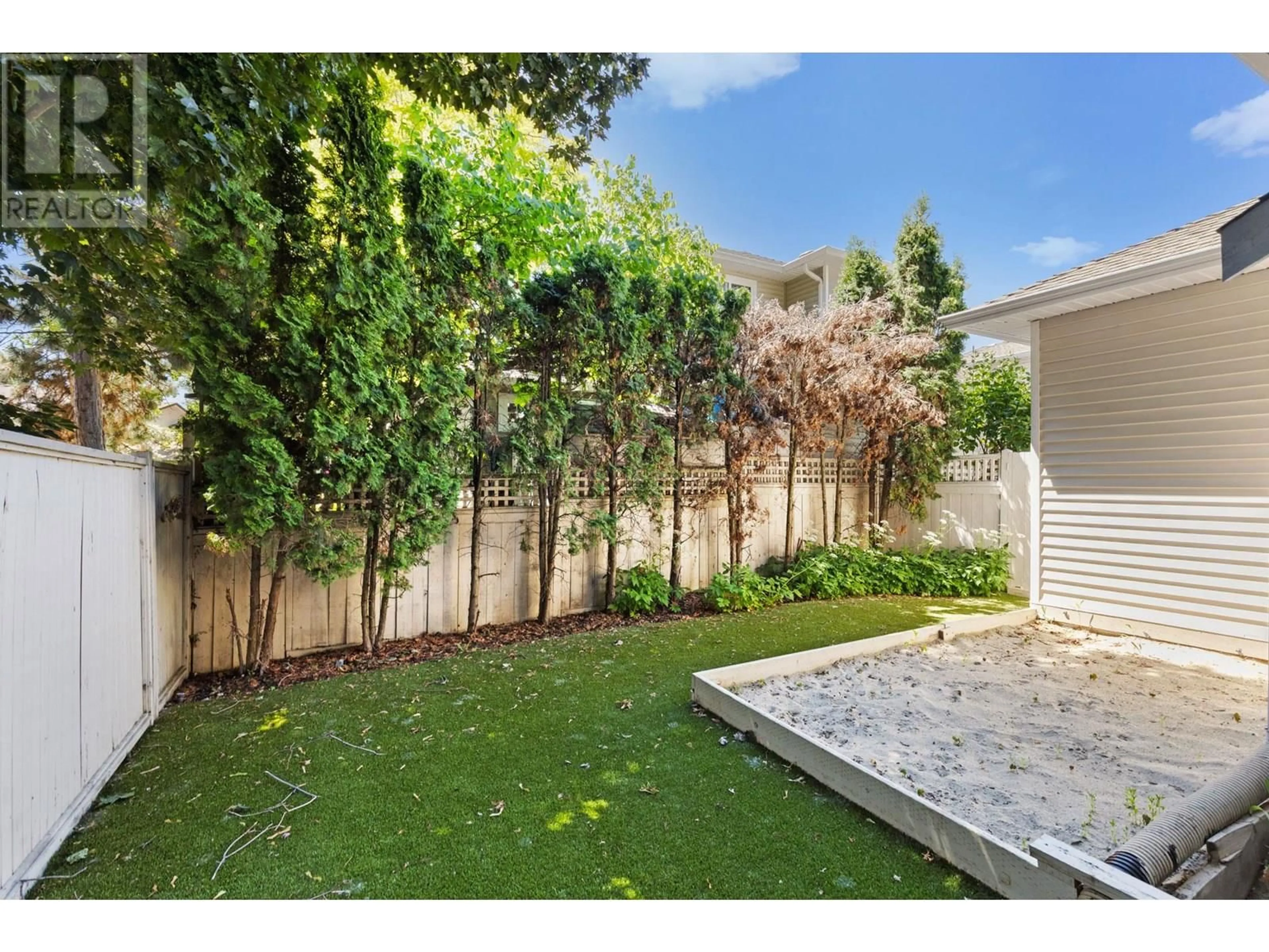 Patio, street for 383 - 665 COOK ROAD, Kelowna British Columbia V1W4T4