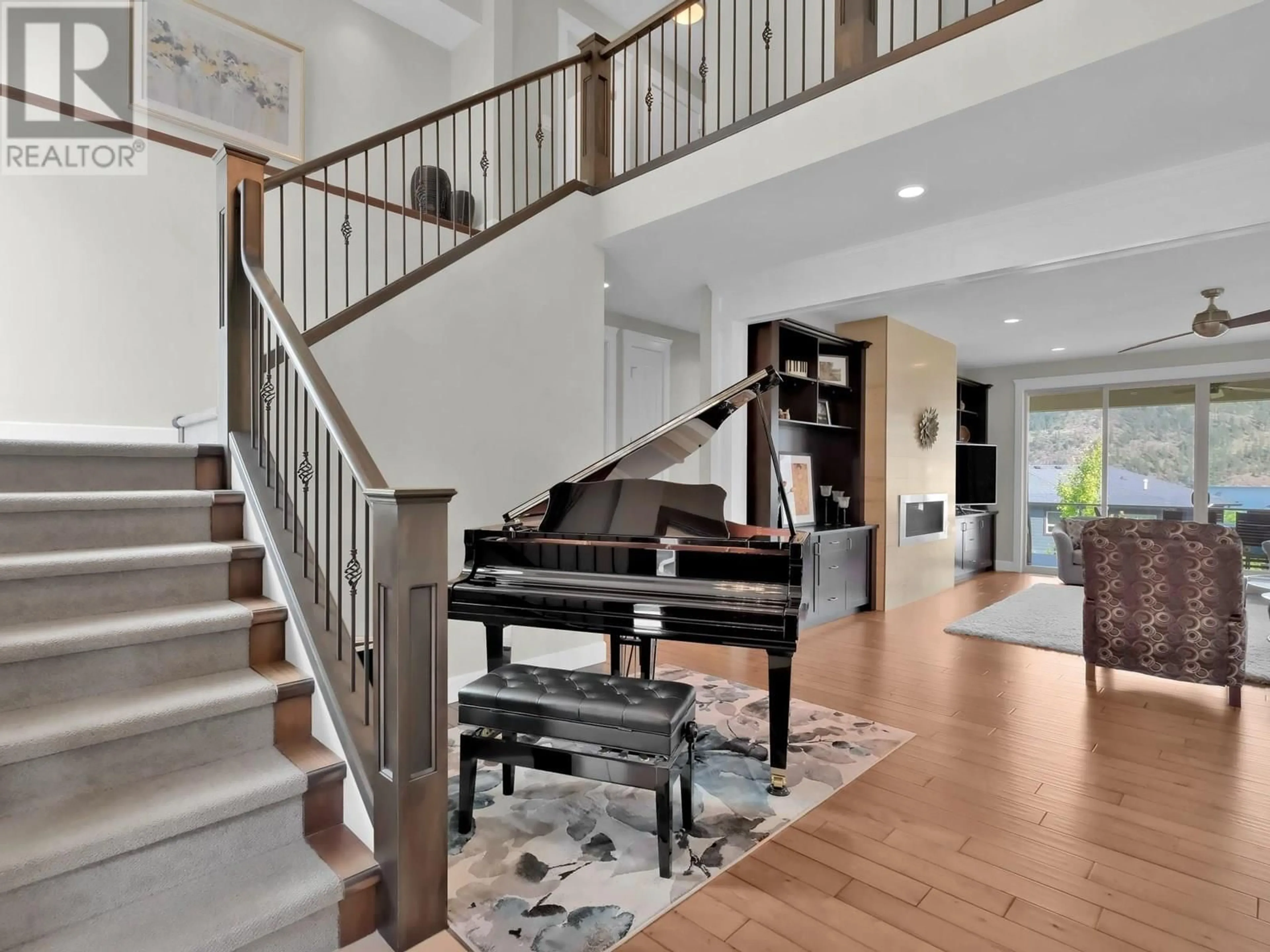 Stairs for 16 - 18451 CRYSTAL WATERS ROAD, Lake Country British Columbia V4V2G2