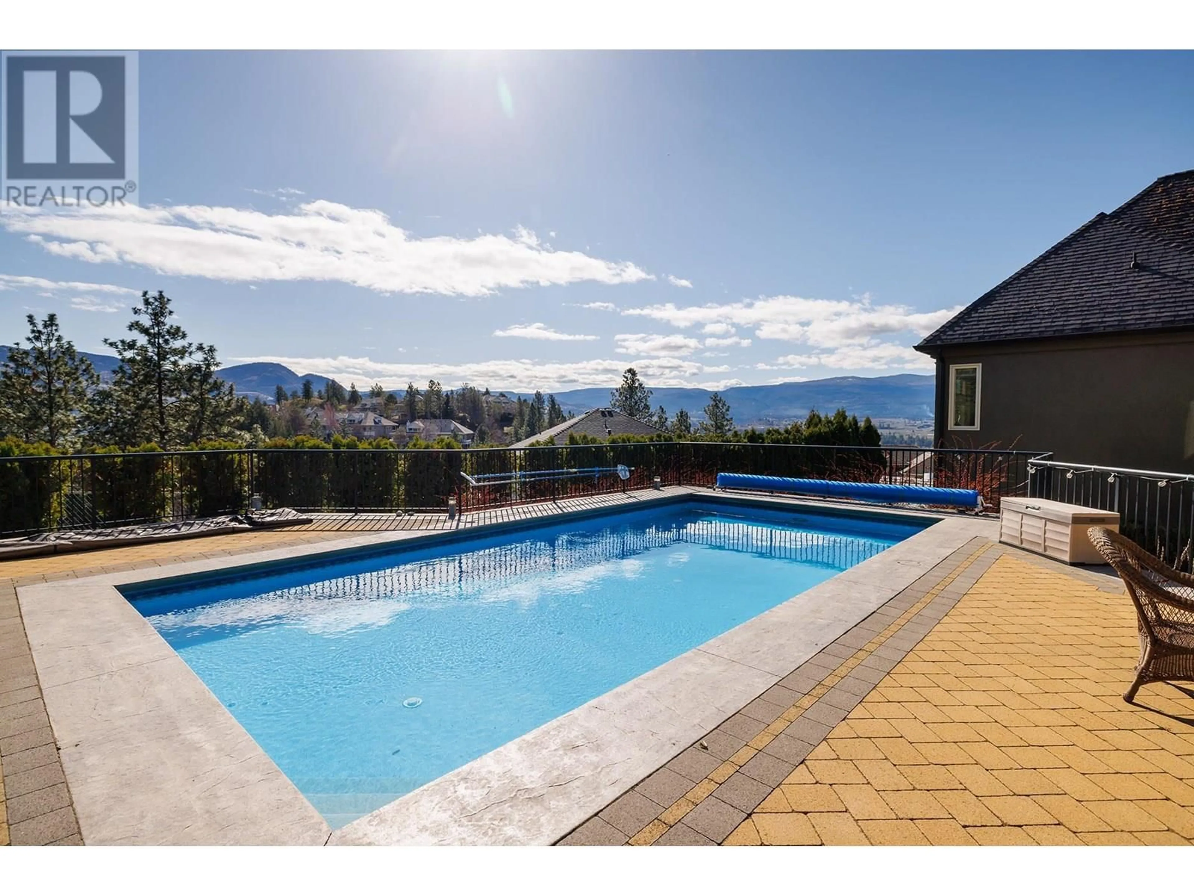 Pool for 2376 NAHANNI COURT, Kelowna British Columbia V1V1N1