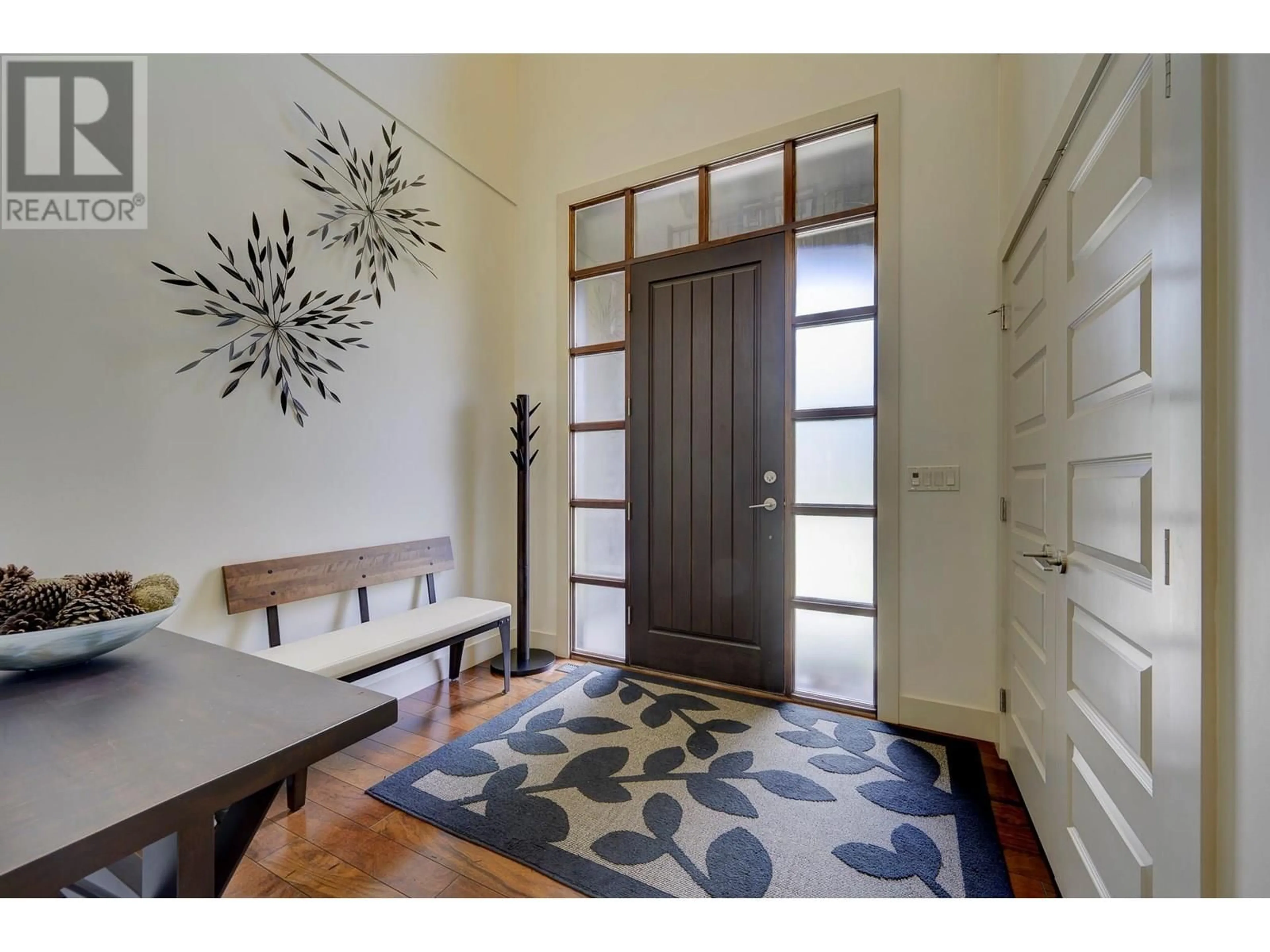 Indoor entryway for 1761 PINEGRASS STREET, Kamloops British Columbia V1S2B6