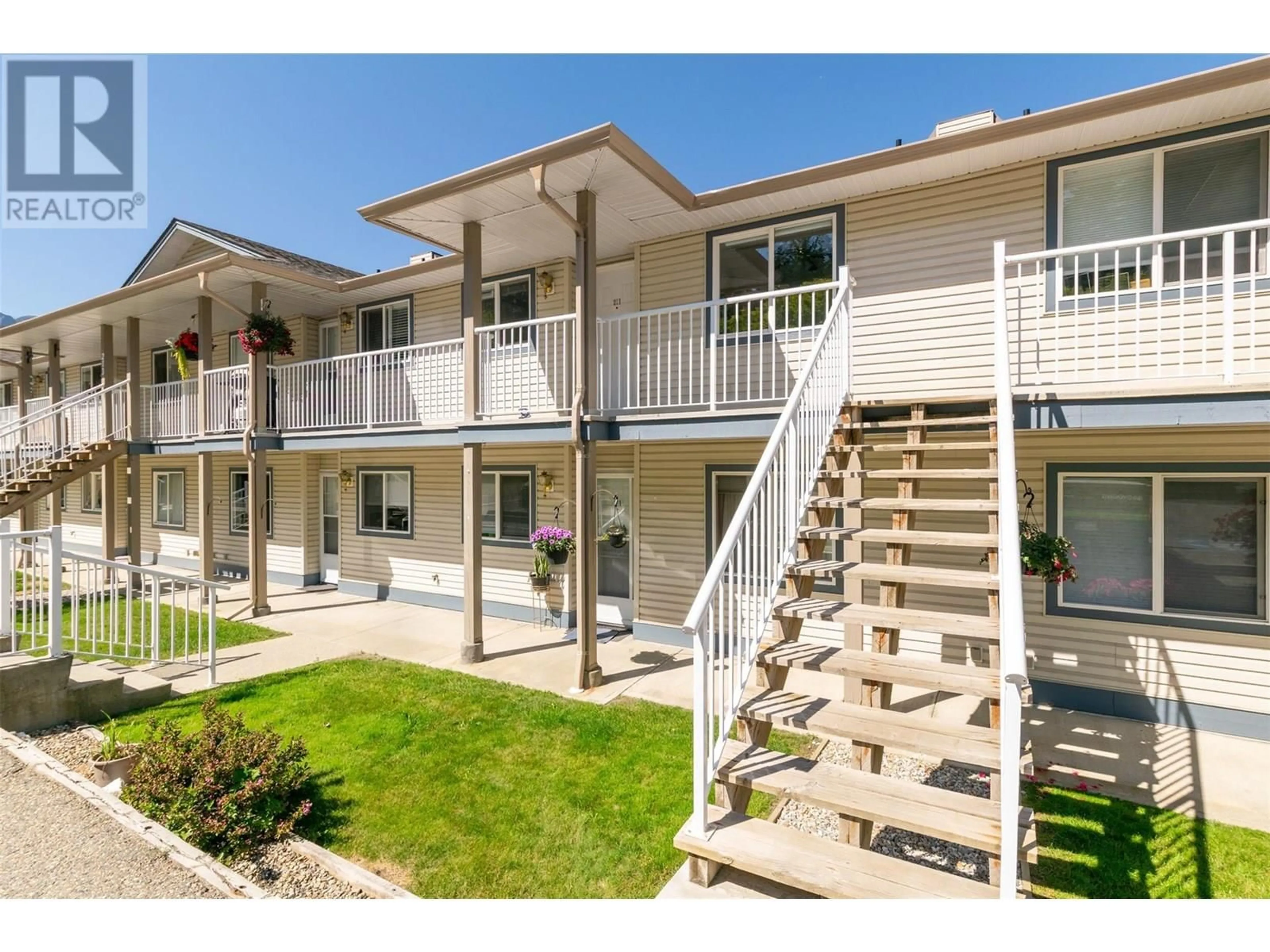 Patio, unknown for 211 - 831 2 STREET SOUTHEAST, Salmon Arm British Columbia V1E1S6