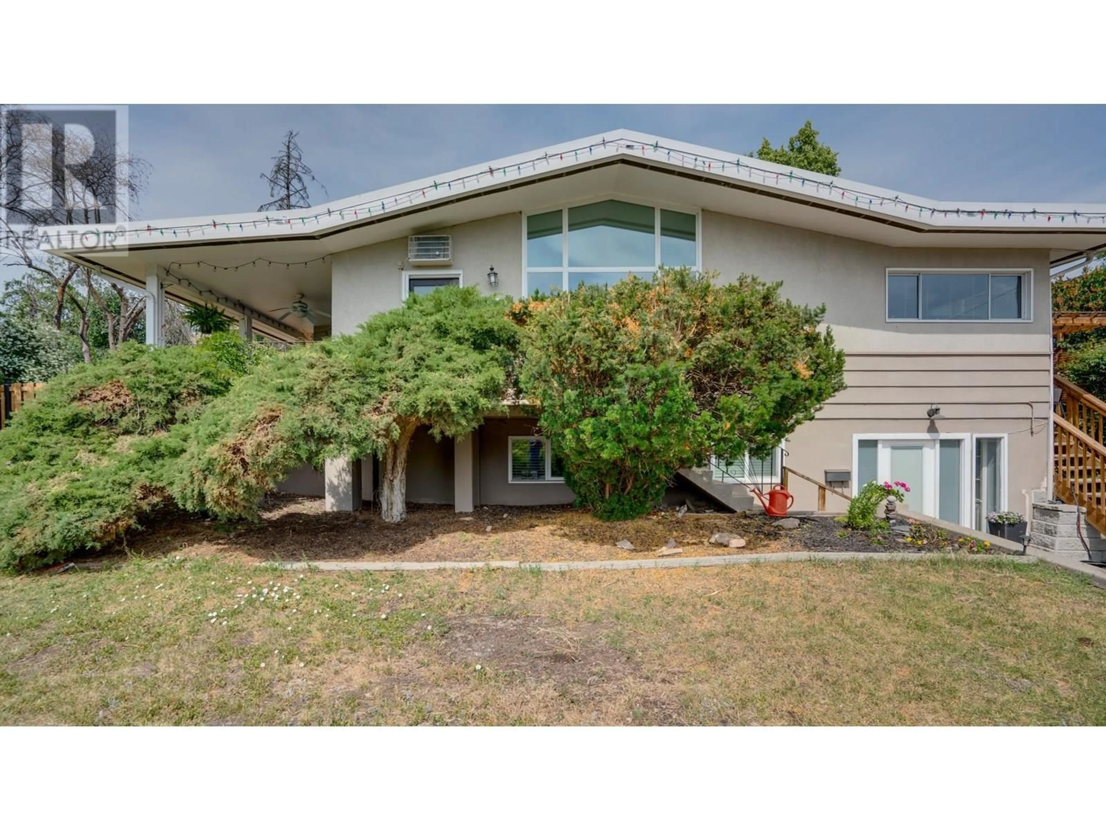 Home with vinyl exterior material, unknown for 8700 LAKEVIEW DRIVE, Coldstream British Columbia V1B1W3