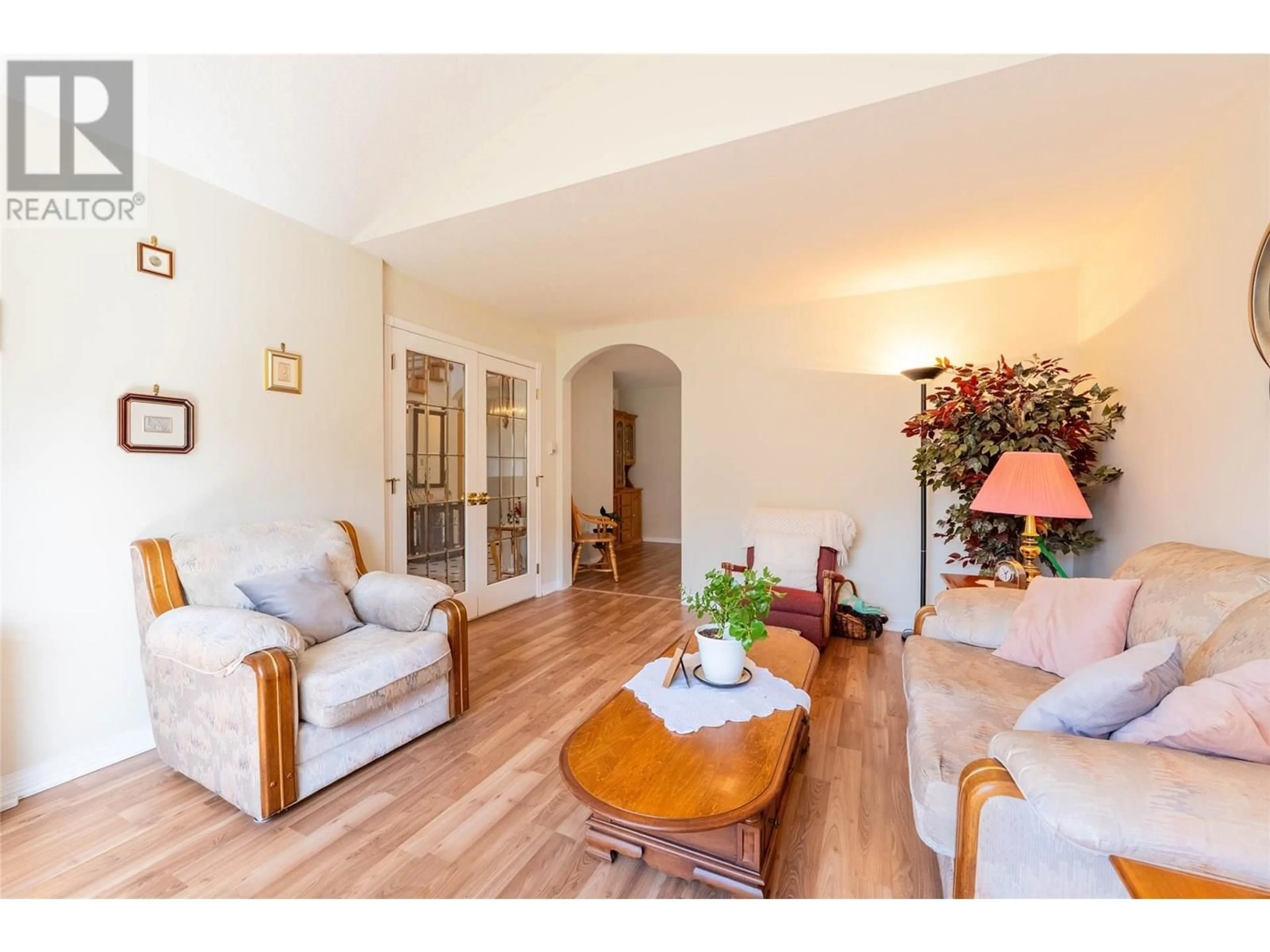Living room with furniture, wood/laminate floor for 1523 STANLEY STREET, Nelson British Columbia V1L1R4