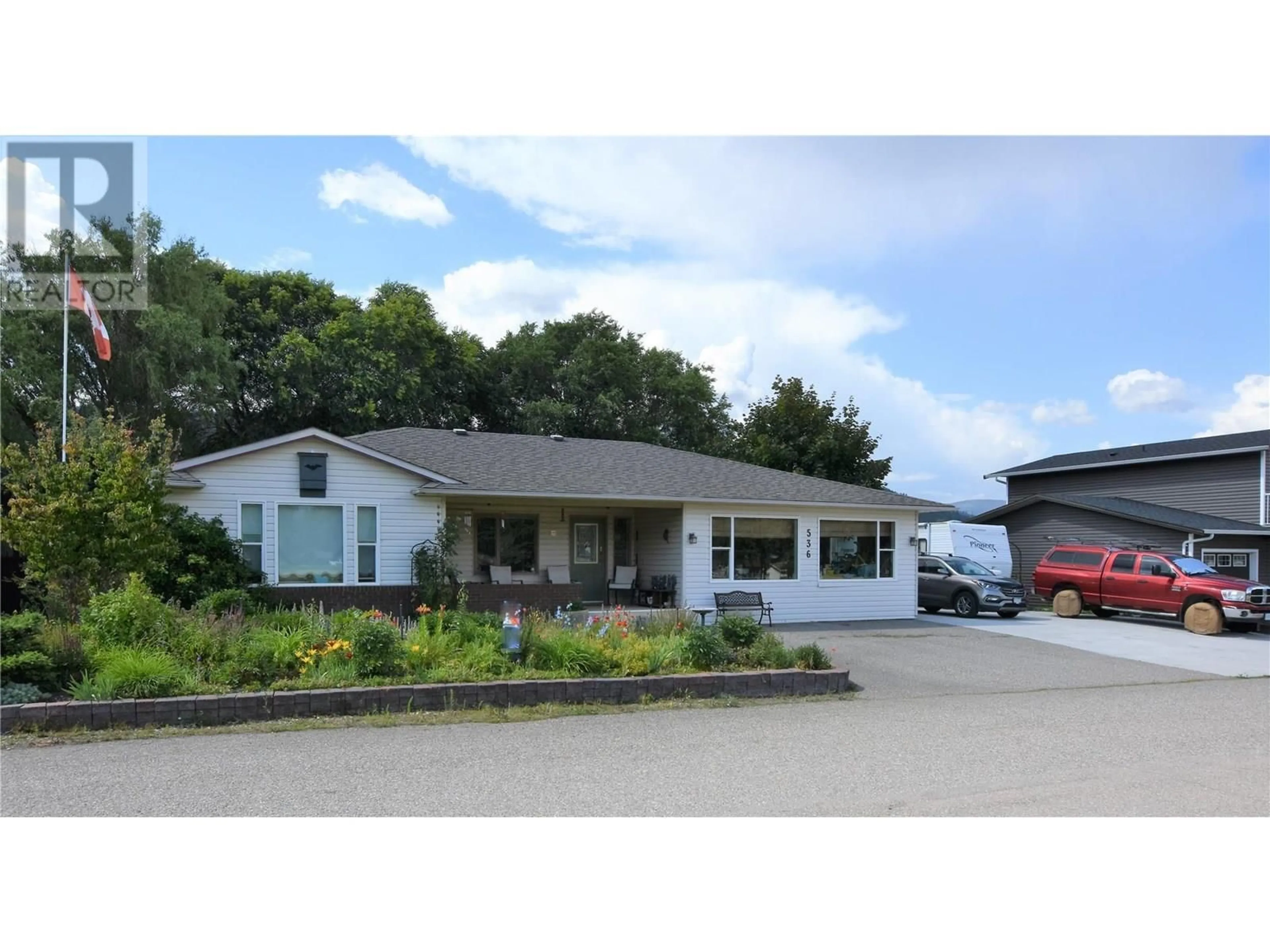 Home with vinyl exterior material, street for 536 LOON AVENUE, Vernon British Columbia V1H2A1