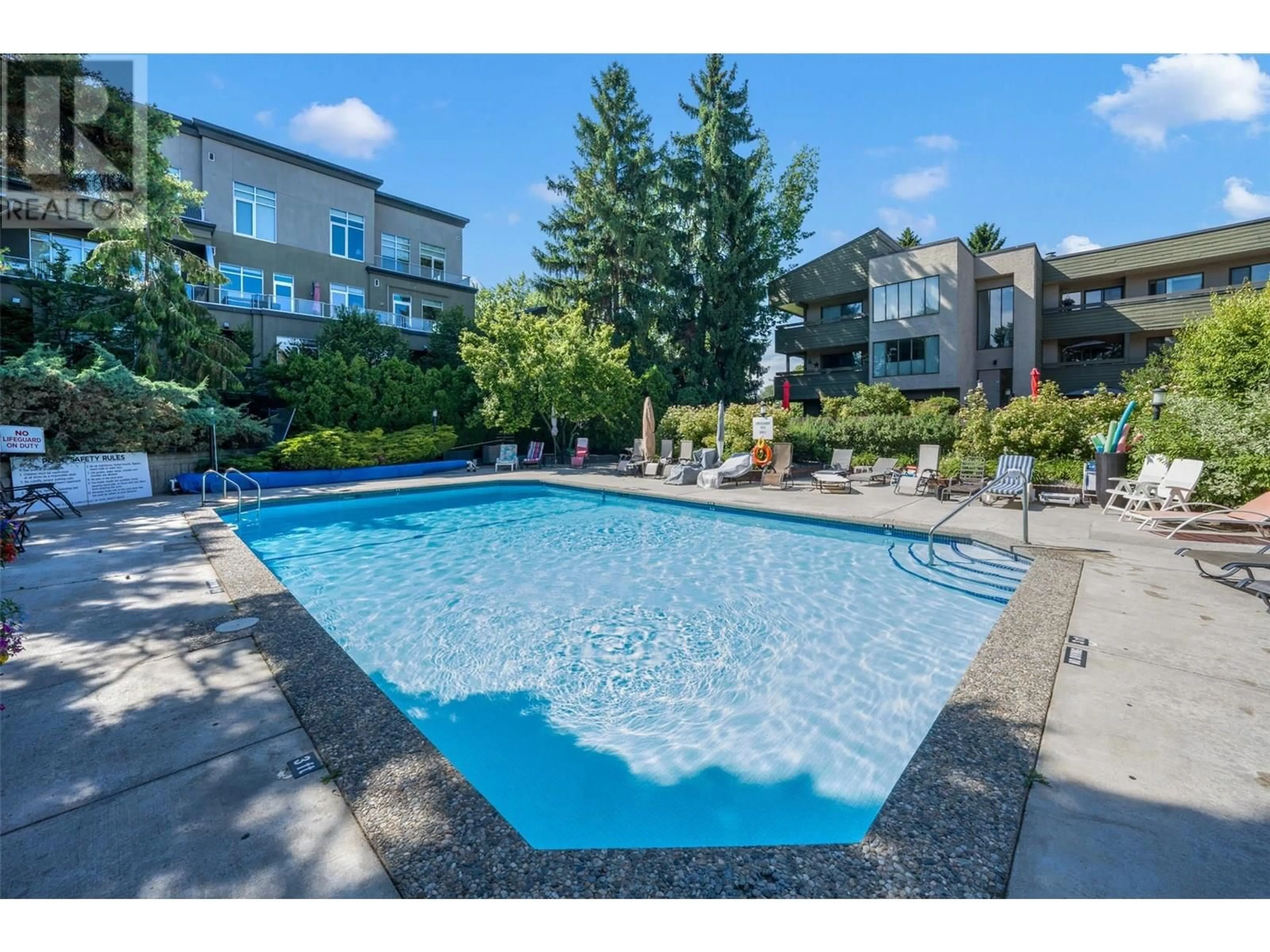 Pool for 218 - 1056 BERNARD AVENUE, Kelowna British Columbia V1Y8L7