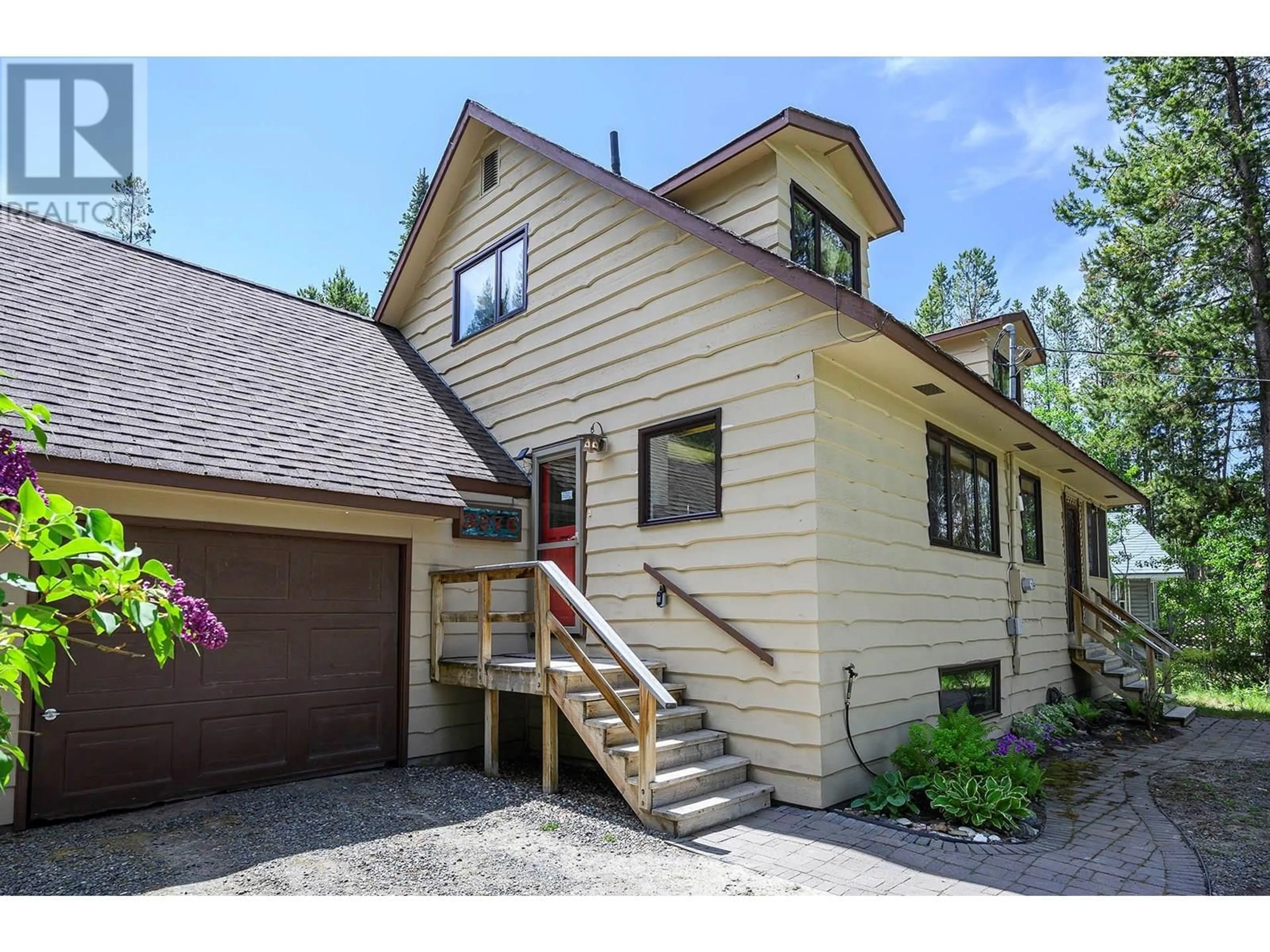 Home with vinyl exterior material, street for 3876 LOOKOUT ROAD, Kamloops British Columbia V1S1Y8