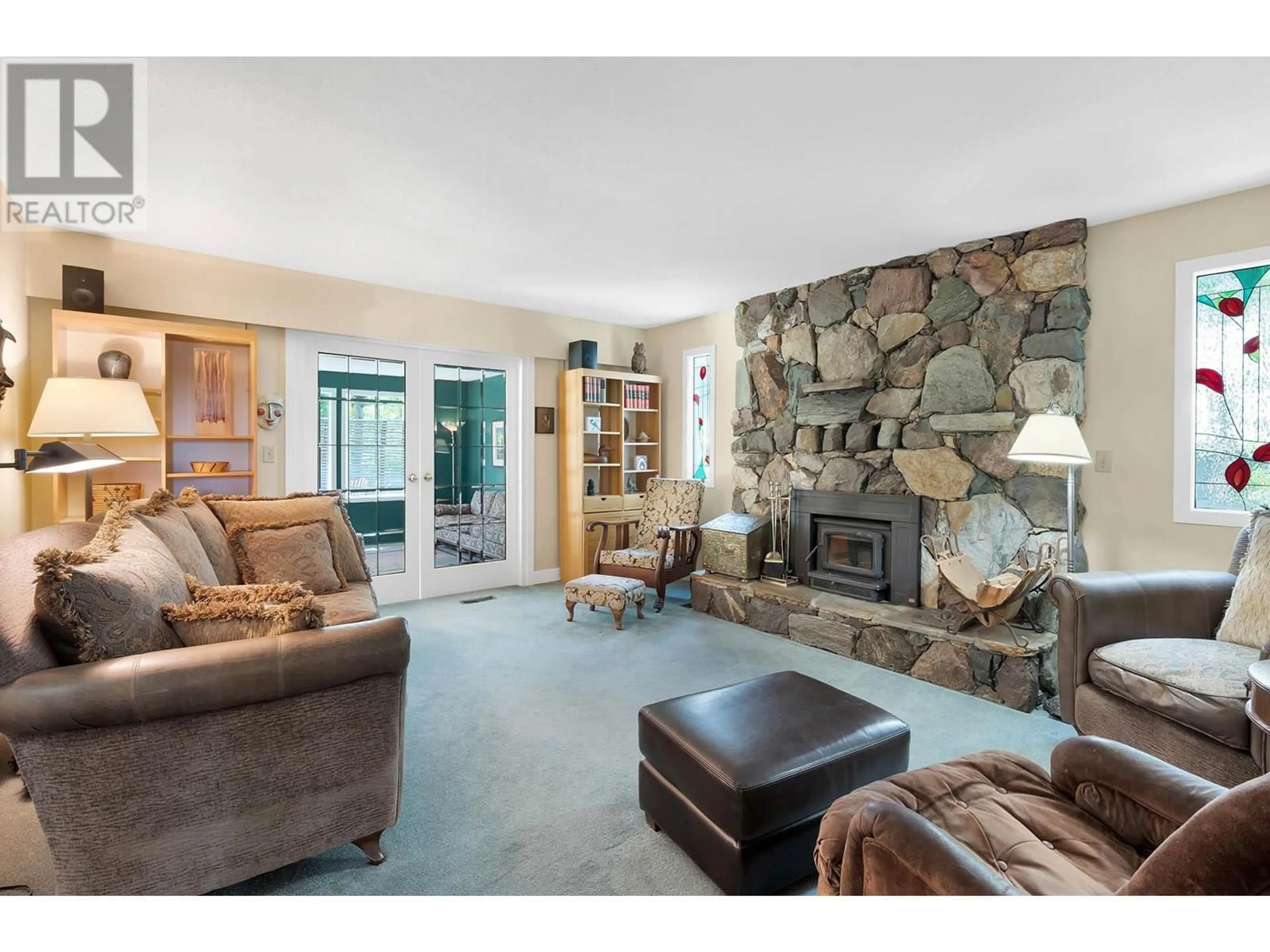 Living room with furniture, unknown for 3876 LOOKOUT ROAD, Kamloops British Columbia V1S1Y8