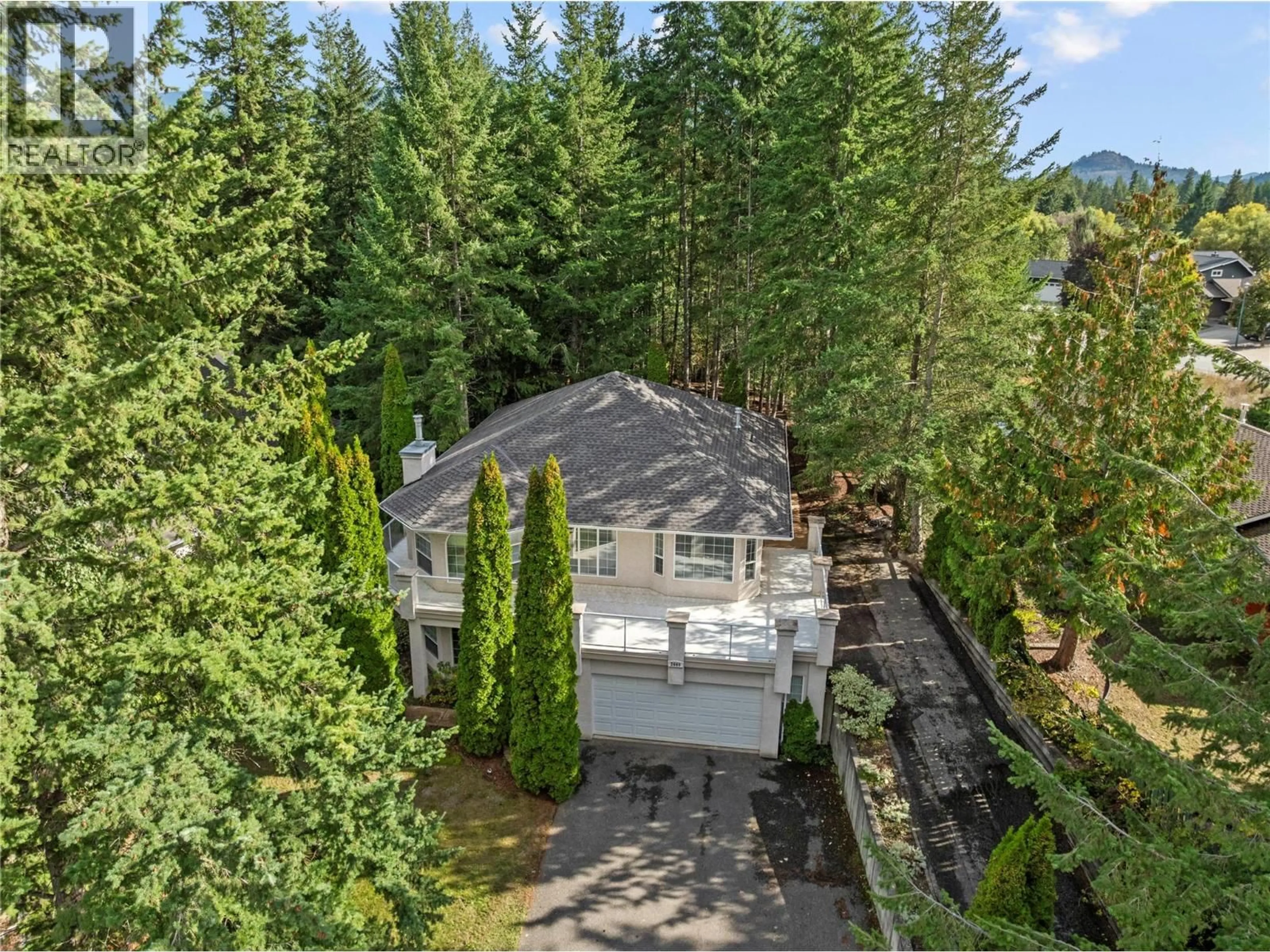 A pic from outside/outdoor area/front of a property/back of a property/a pic from drone, forest/trees view for 2660 CRESTVIEW PLACE, Blind Bay British Columbia V0E1H2