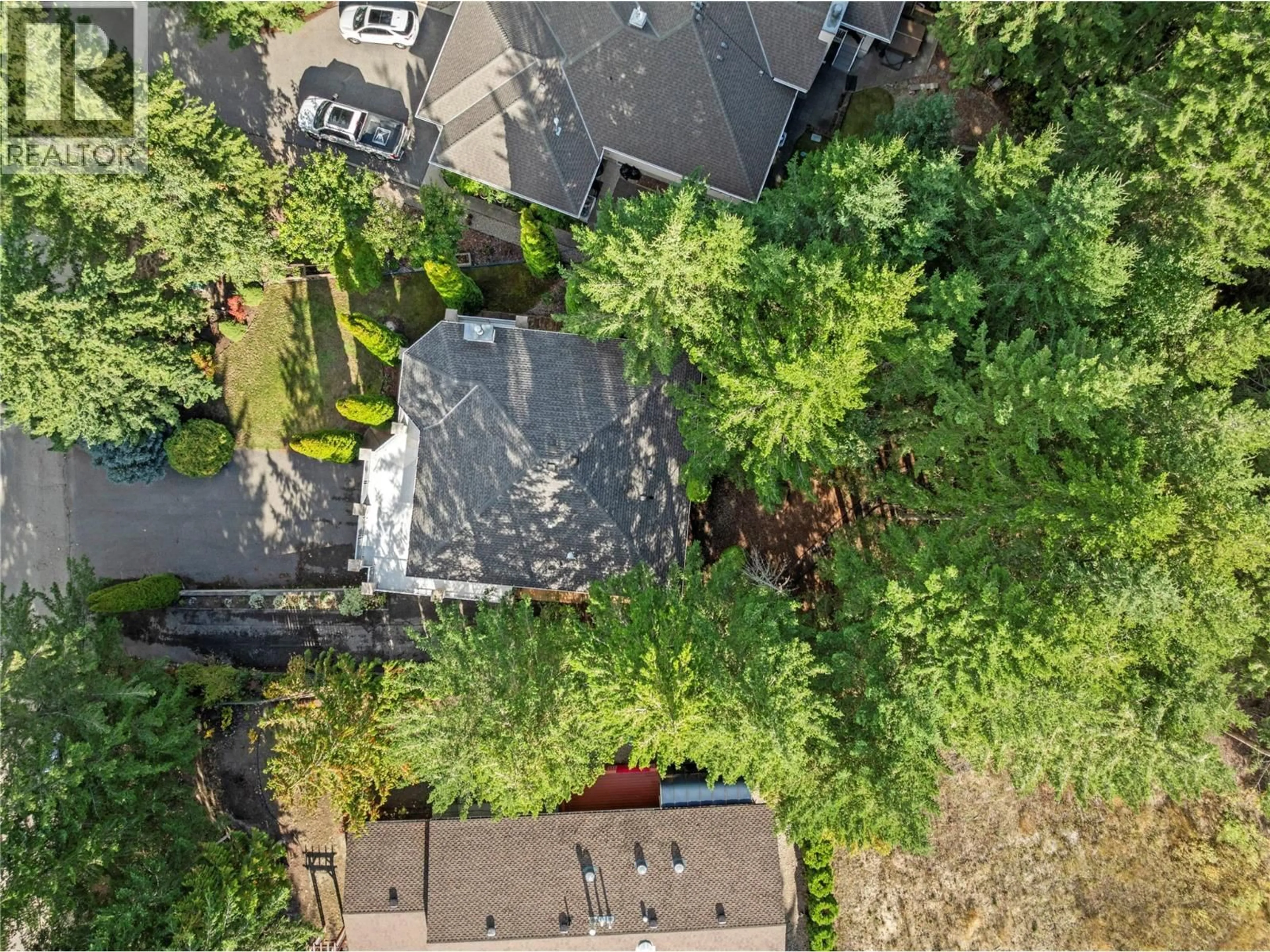 A pic from outside/outdoor area/front of a property/back of a property/a pic from drone, street for 2660 CRESTVIEW PLACE, Blind Bay British Columbia V0E1H2