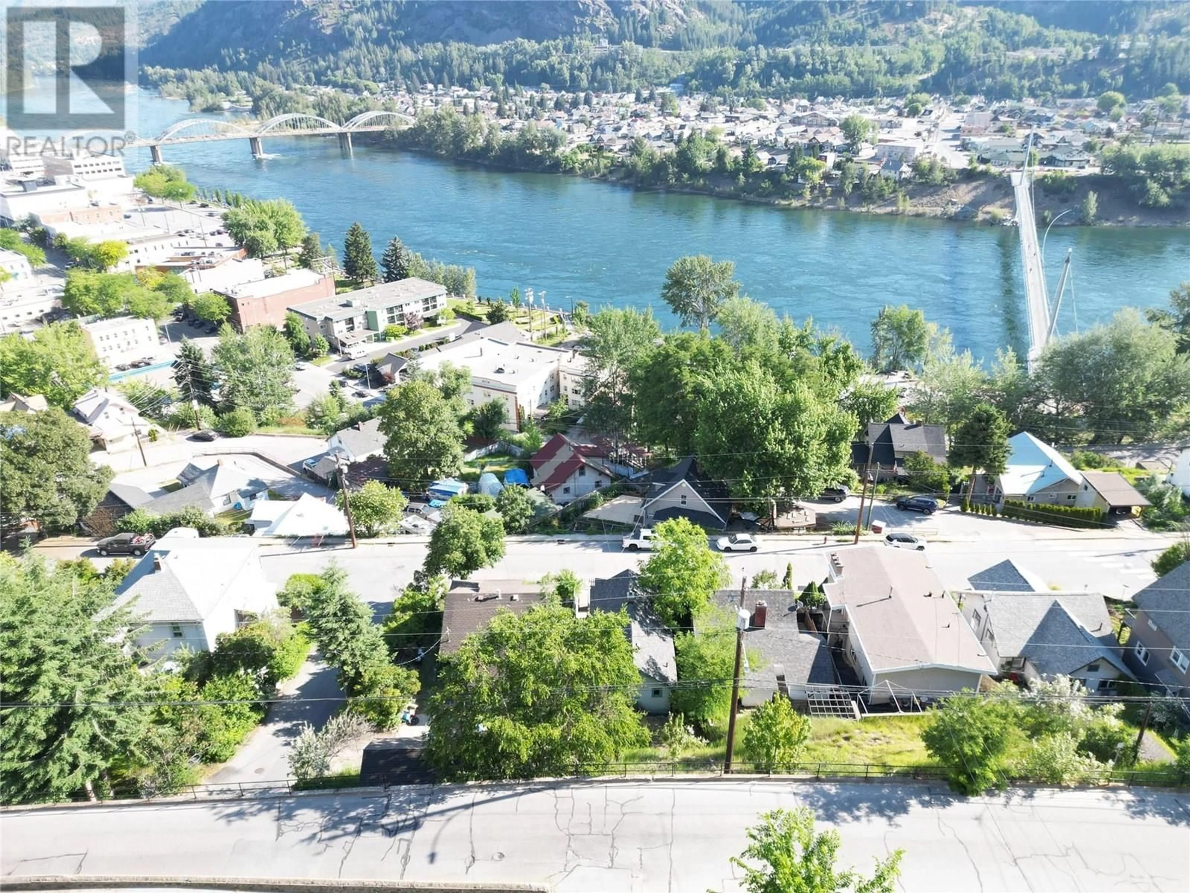 A pic from outside/outdoor area/front of a property/back of a property/a pic from drone, water/lake/river/ocean view for 1816 TOPPING STREET, Trail British Columbia V1R4G4