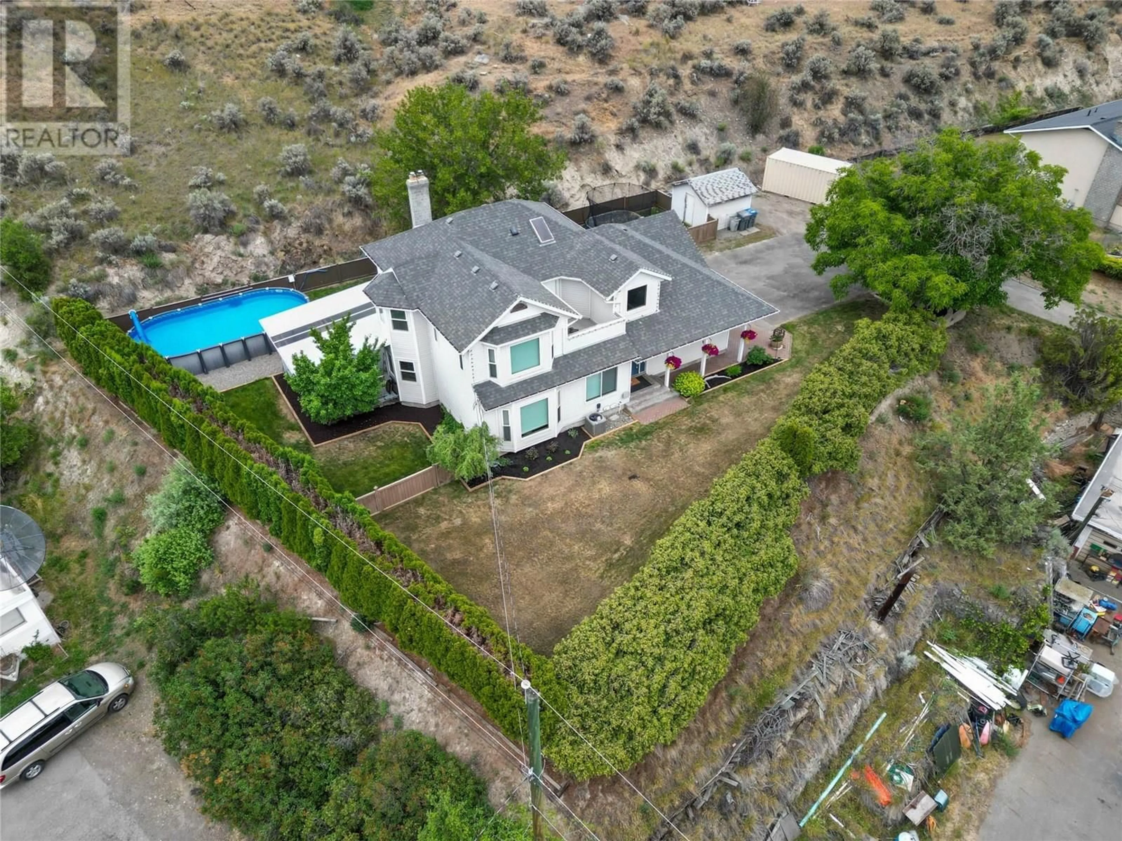A pic from outside/outdoor area/front of a property/back of a property/a pic from drone, unknown for 865 ALVIEW CRESCENT, Kamloops British Columbia V2B6C5