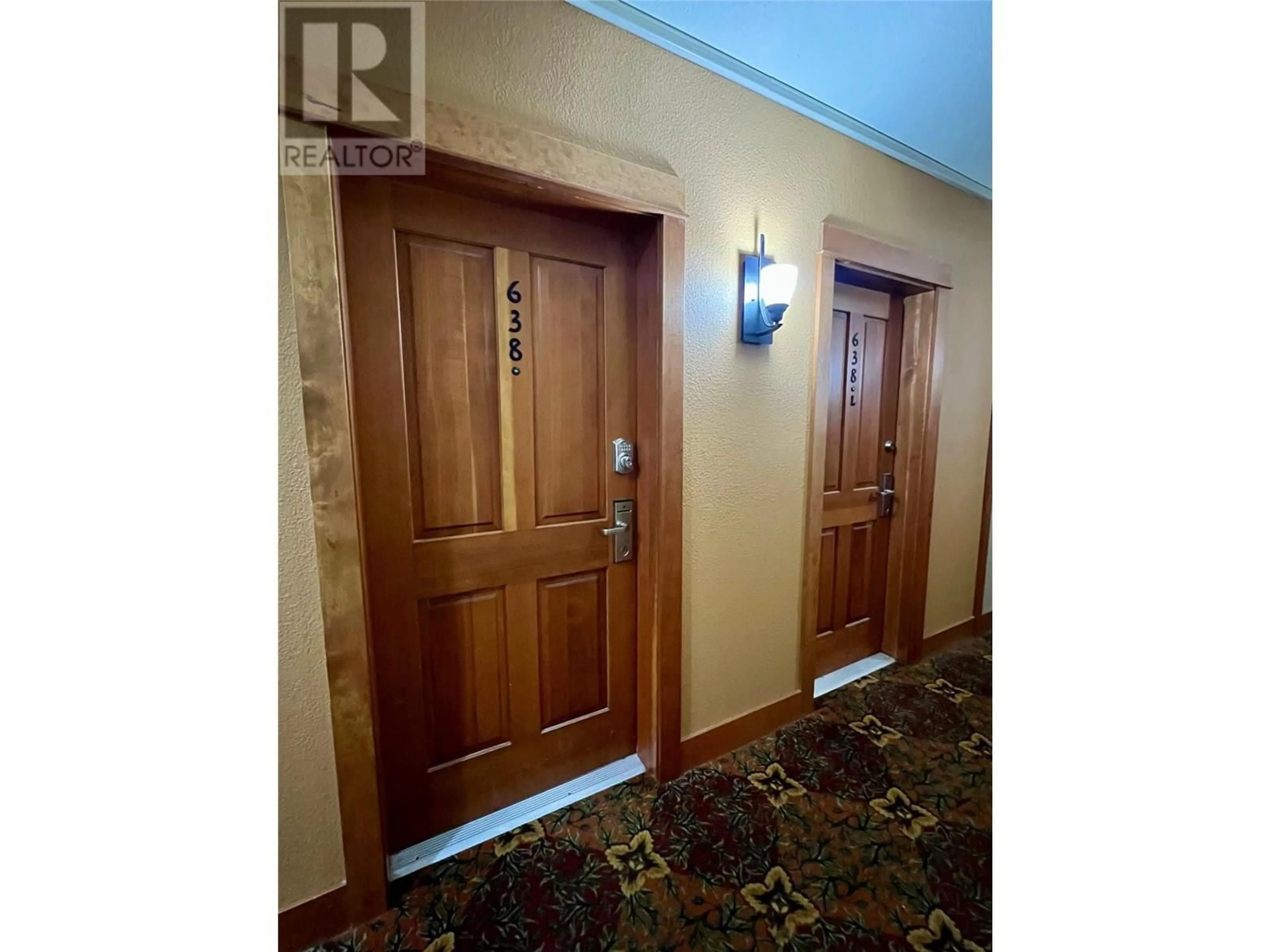 Indoor foyer for 638 - 4559 TIMBERLINE CRESCENT, Fernie British Columbia V0B1M6
