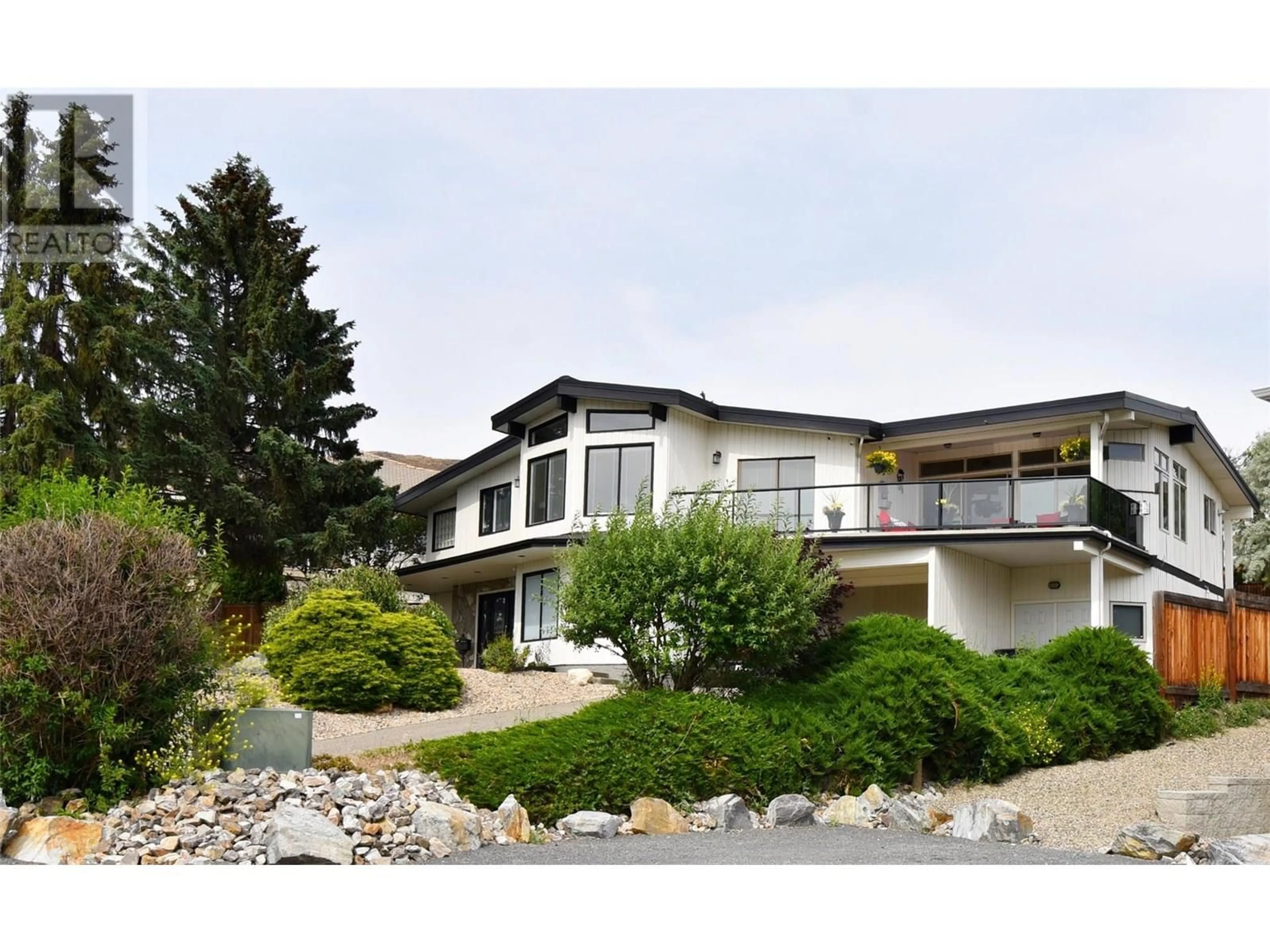 Home with vinyl exterior material, unknown for 9003 CHERRY LANE, Coldstream British Columbia V1B1W1