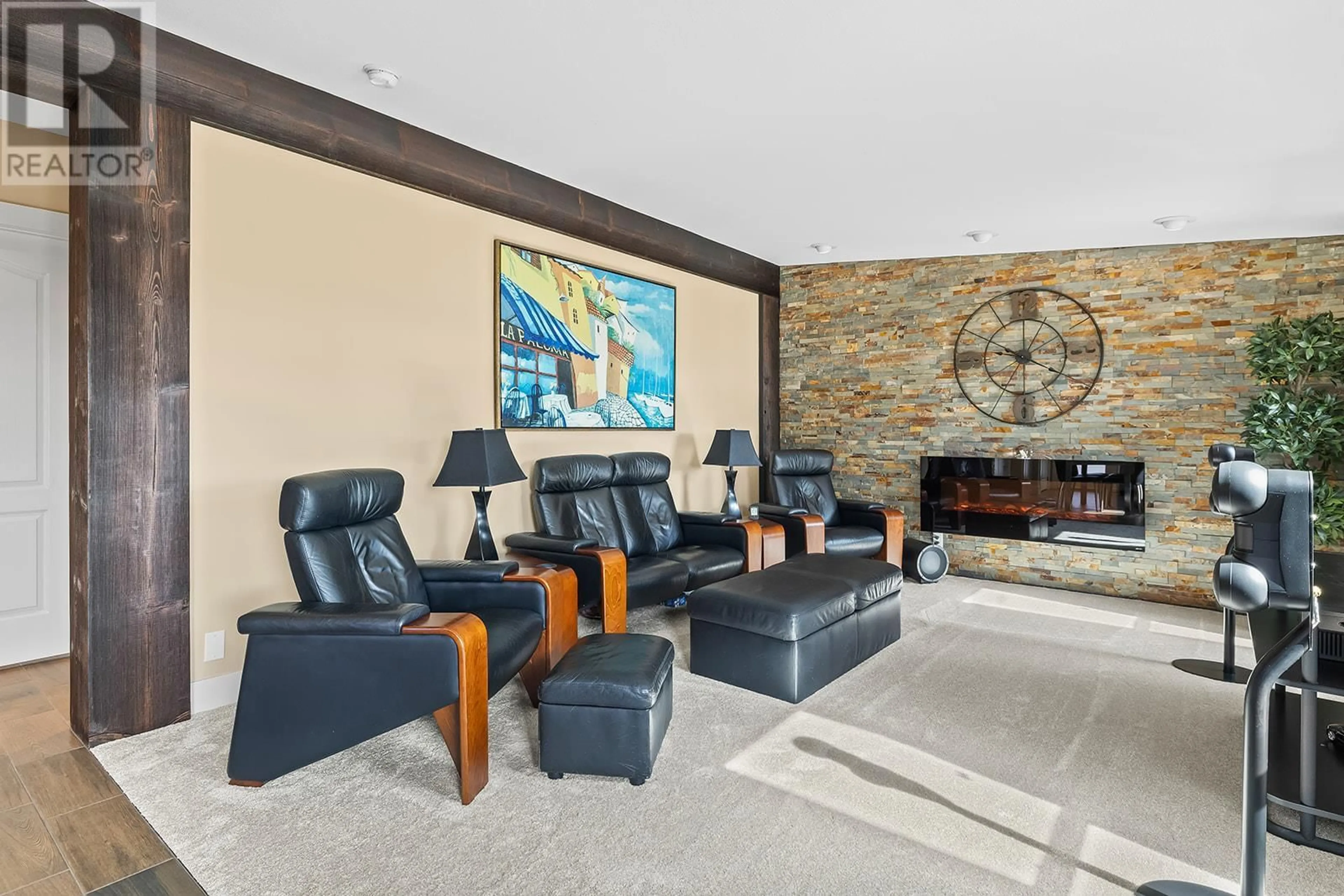 Lobby for 103 - 1750 LENZ ROAD, West Kelowna British Columbia V1Z3N1