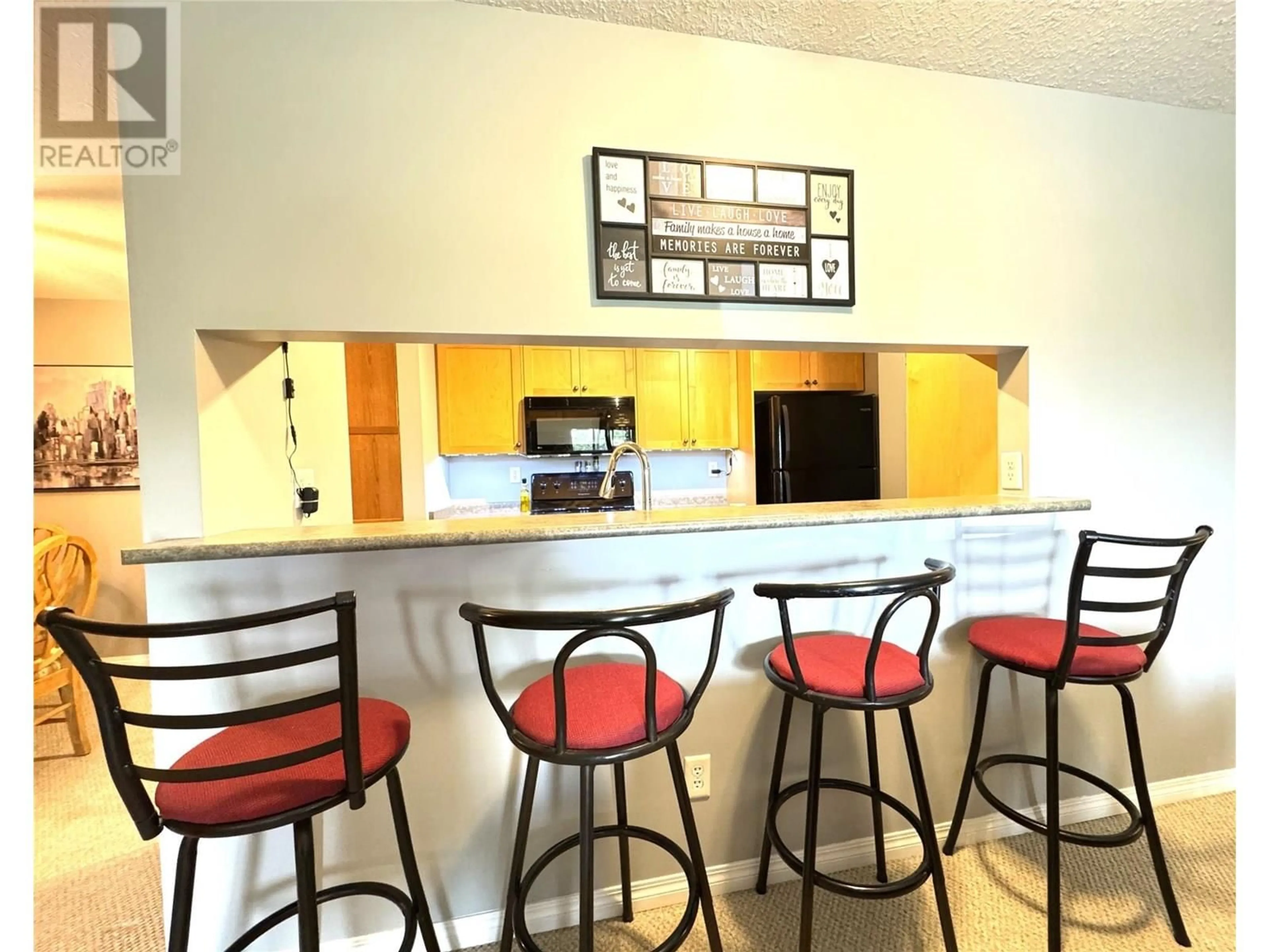 Open concept kitchen, unknown for 207 - 4765 FORSTERS LANDING ROAD, Radium Hot Springs British Columbia V0A1M0