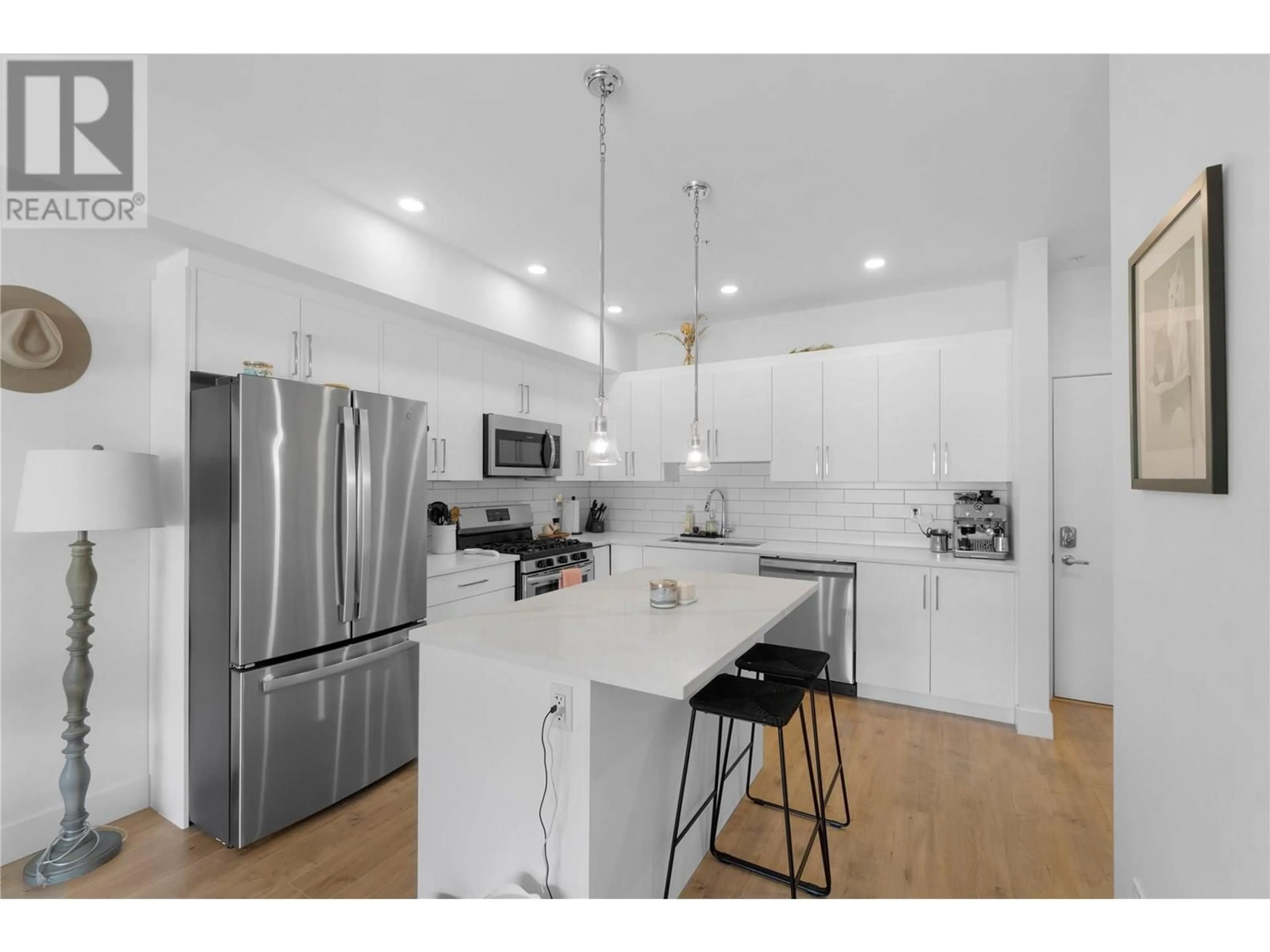 Open concept kitchen, unknown for 204 - 2046 ROBSON PLACE, Kamloops British Columbia V2E0A5