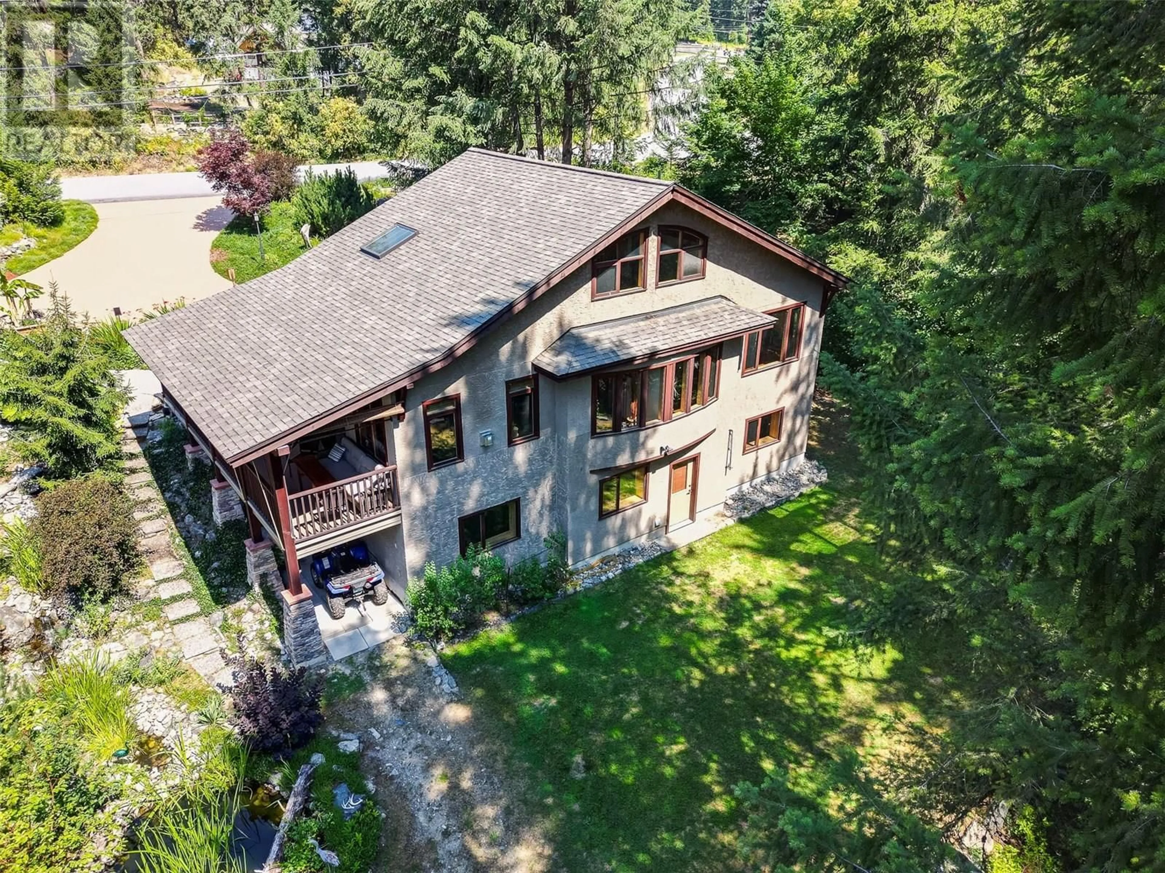 A pic from outside/outdoor area/front of a property/back of a property/a pic from drone, building for 4306 VIEW RIDGE ROAD, Nelson British Columbia V0G2G3