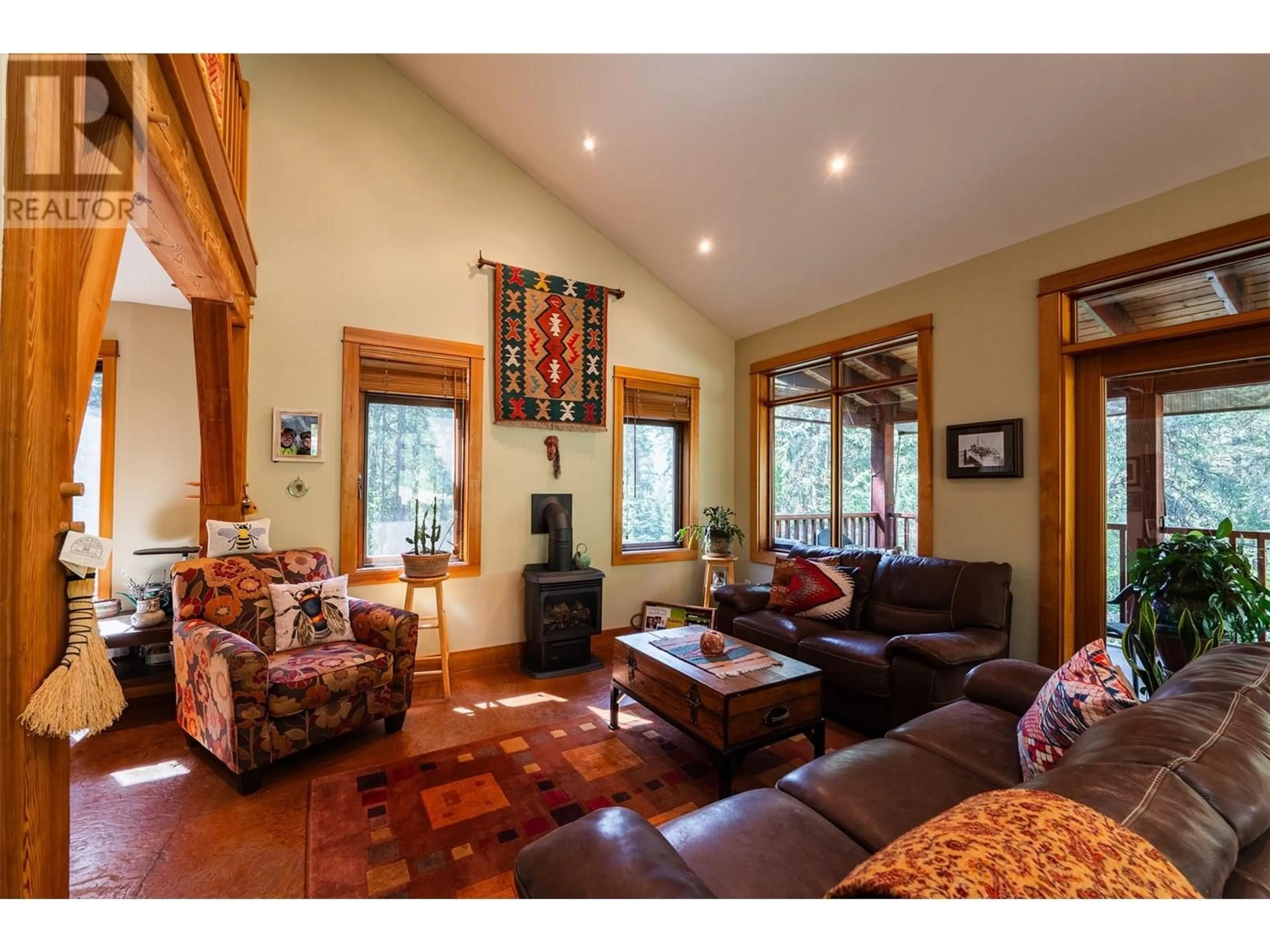 Living room with furniture, unknown for 4306 VIEW RIDGE ROAD, Nelson British Columbia V0G2G3