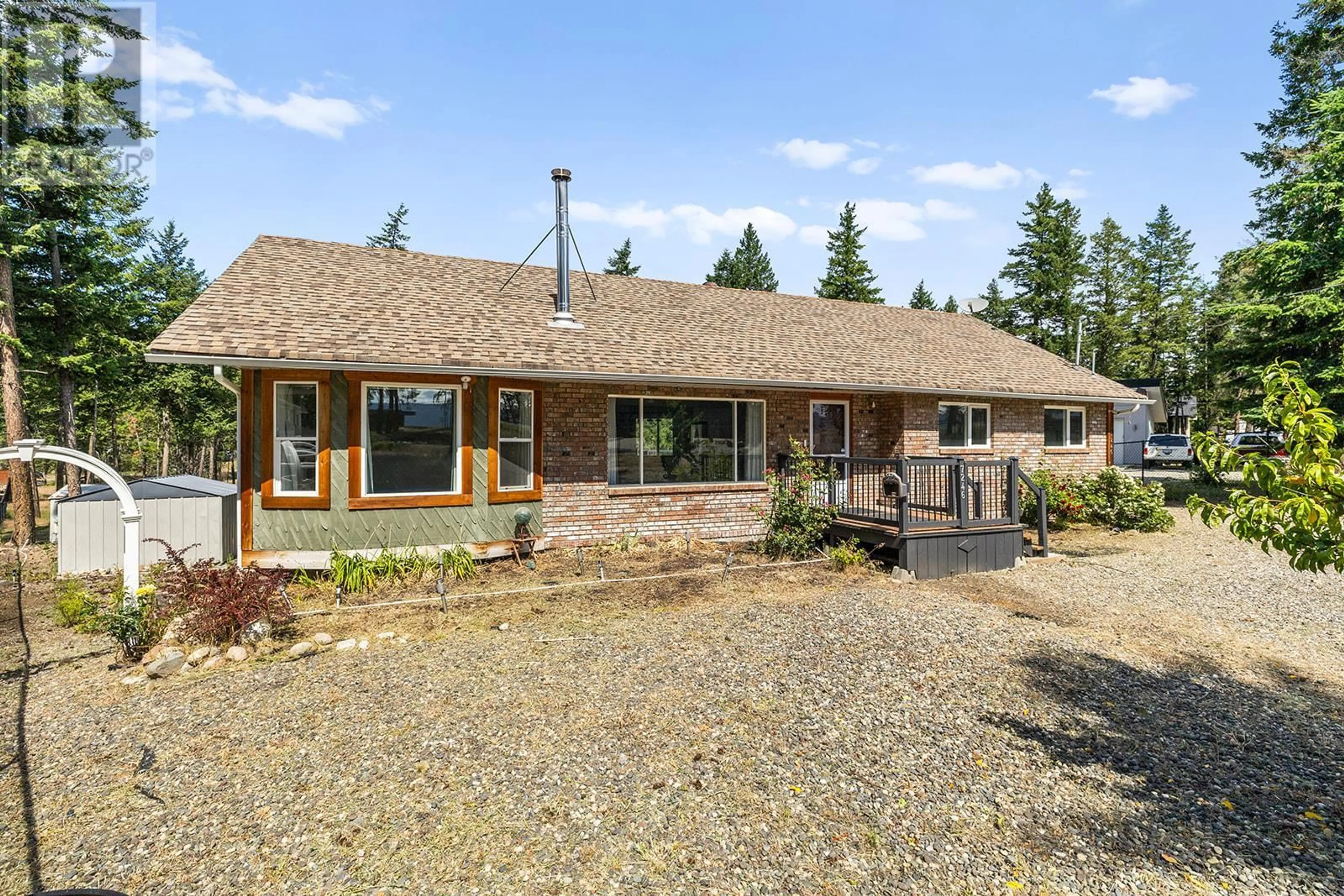 A pic from outside/outdoor area/front of a property/back of a property/a pic from drone, unknown for 7246 DUNWATERS ROAD, Kelowna British Columbia V1Z3W4