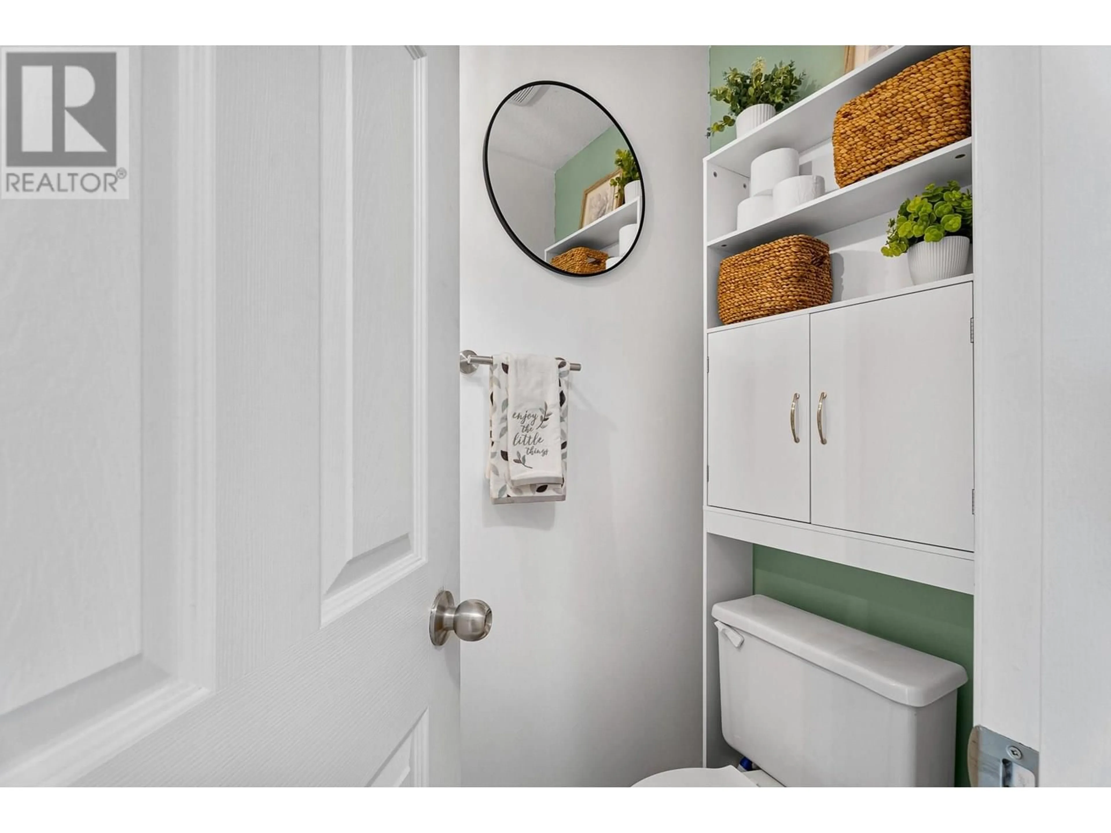 Contemporary bathroom, ceramic/tile floor for 104 - 1990 PACIFIC WAY, Kamloops British Columbia V1S1W3
