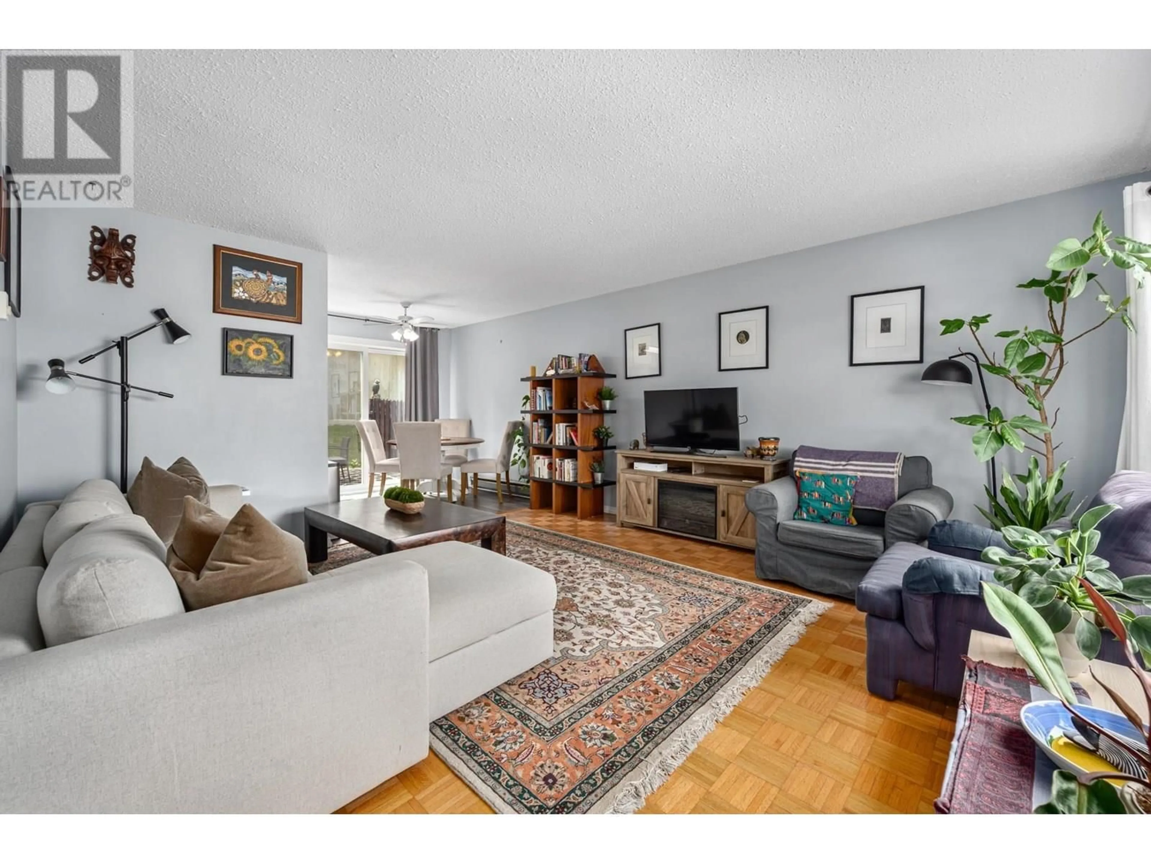 Living room with furniture, unknown for 39 - 1605 SUMMIT DRIVE, Kamloops British Columbia V2E2A5