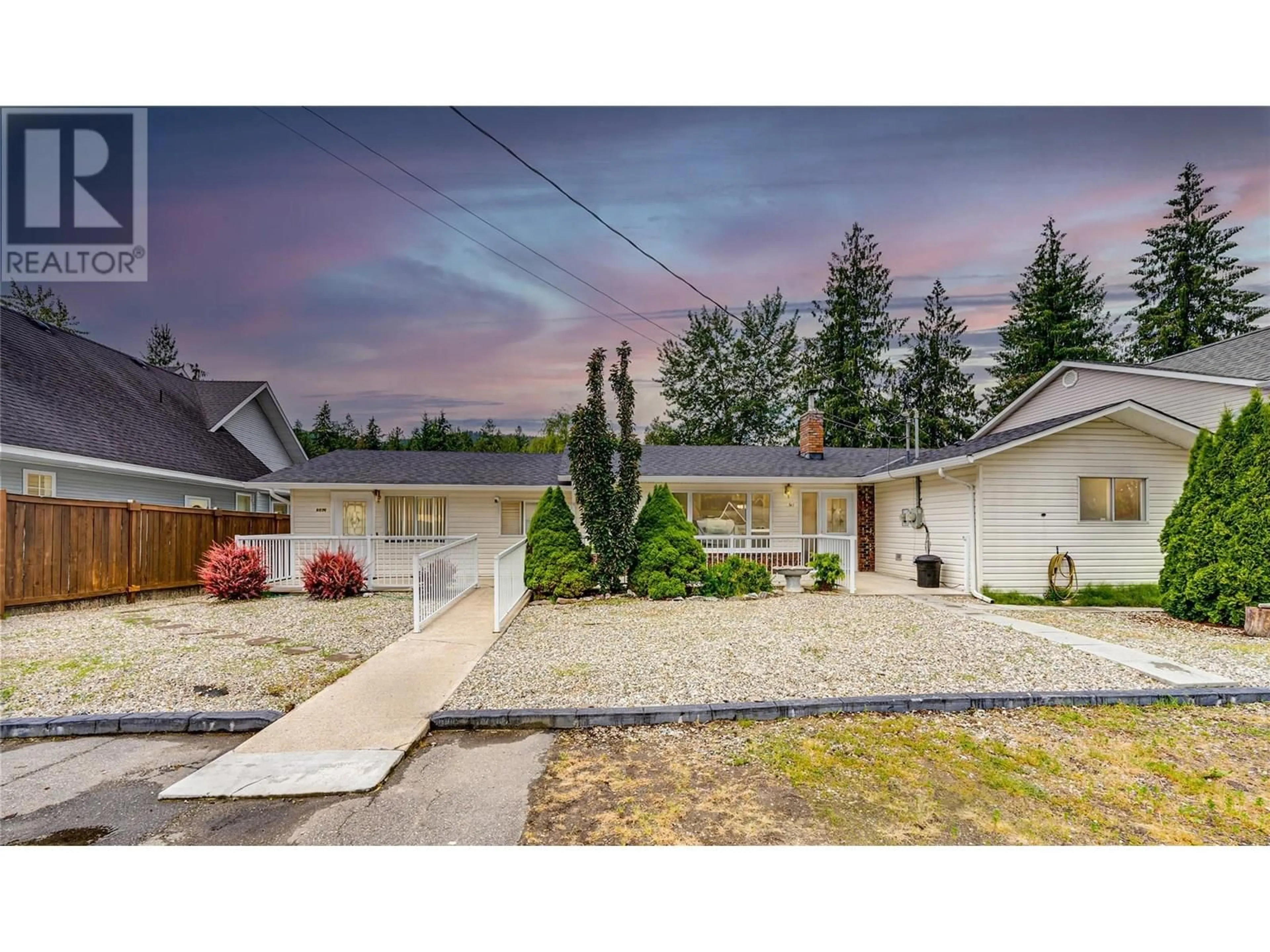 Unknown for 402 OAK AVENUE, Sicamous British Columbia V0E2V1