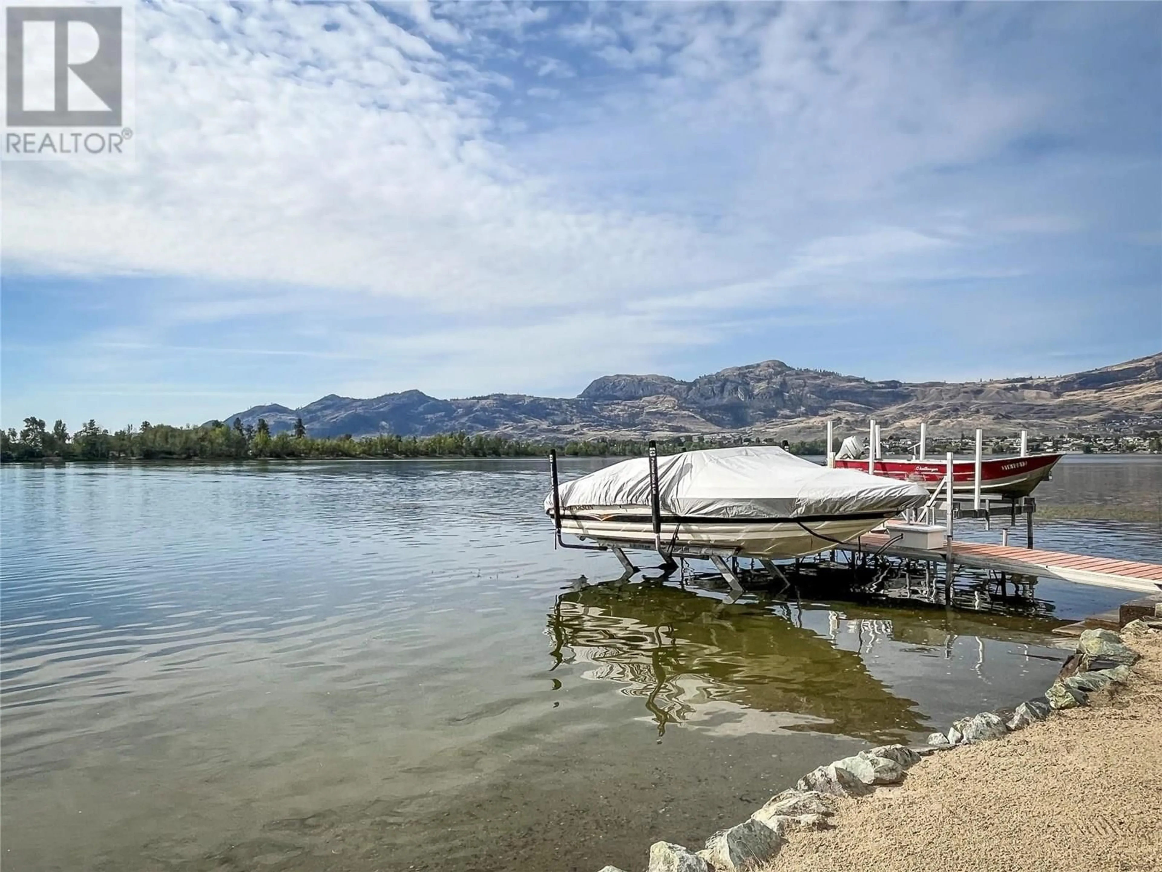 Blurry image for 8 BAYVIEW CRESCENT, Osoyoos British Columbia V0H1V6
