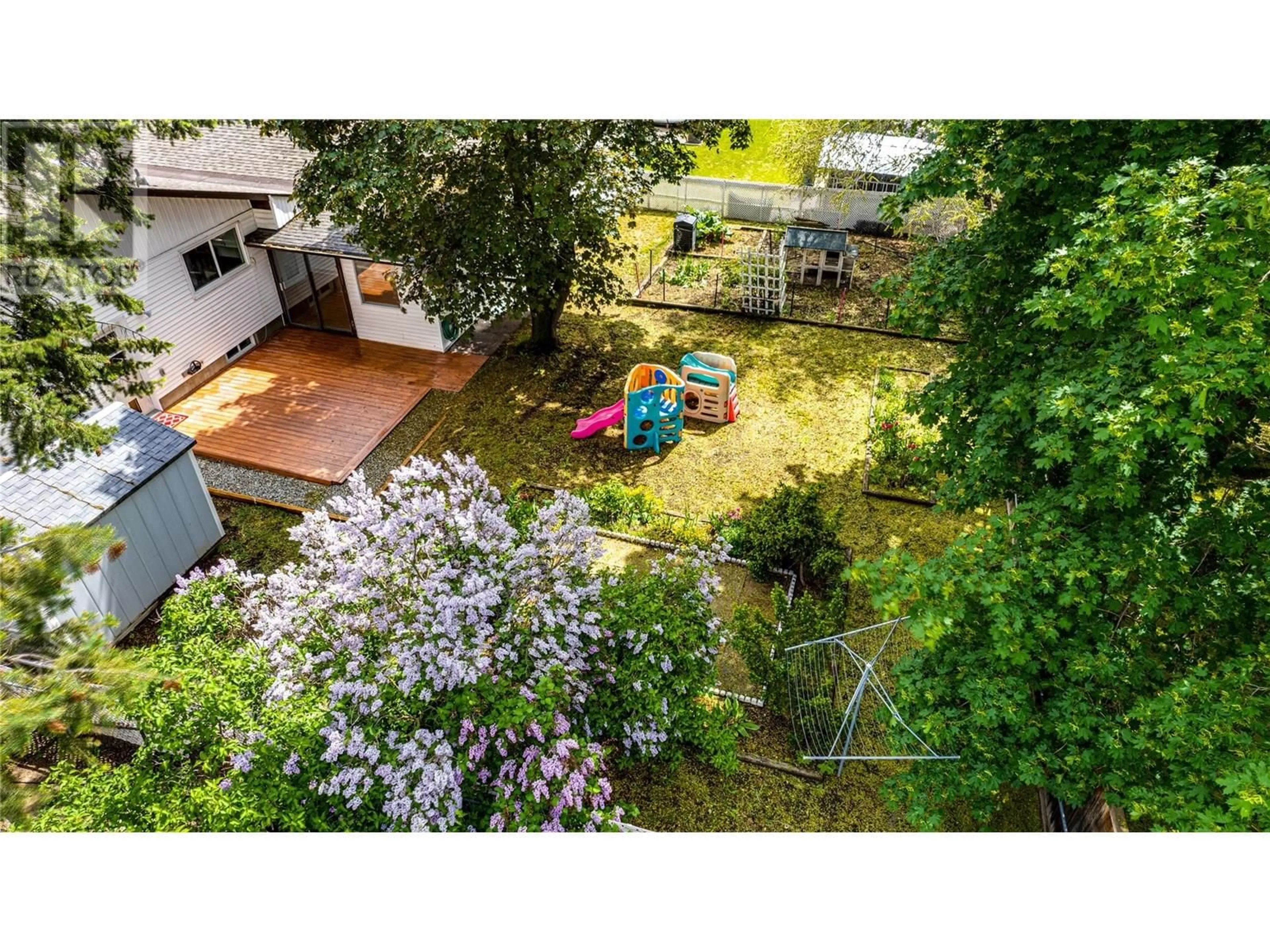 A pic from outside/outdoor area/front of a property/back of a property/a pic from drone, unknown for 2304 18 STREET, Vernon British Columbia V1T3Z8