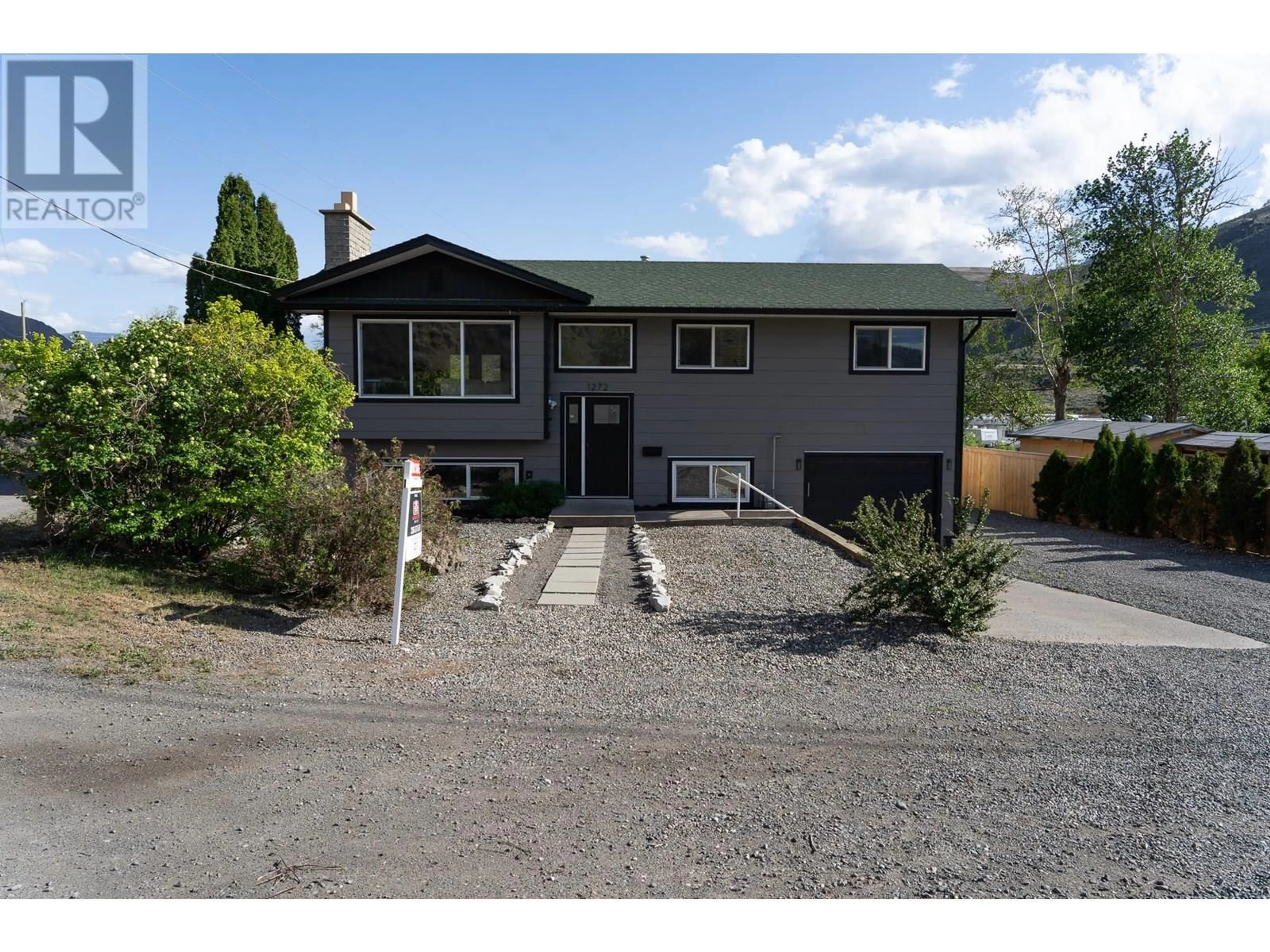 Home with vinyl exterior material, street for 1272 NUGGET ROAD, Cache Creek British Columbia V0K1H0