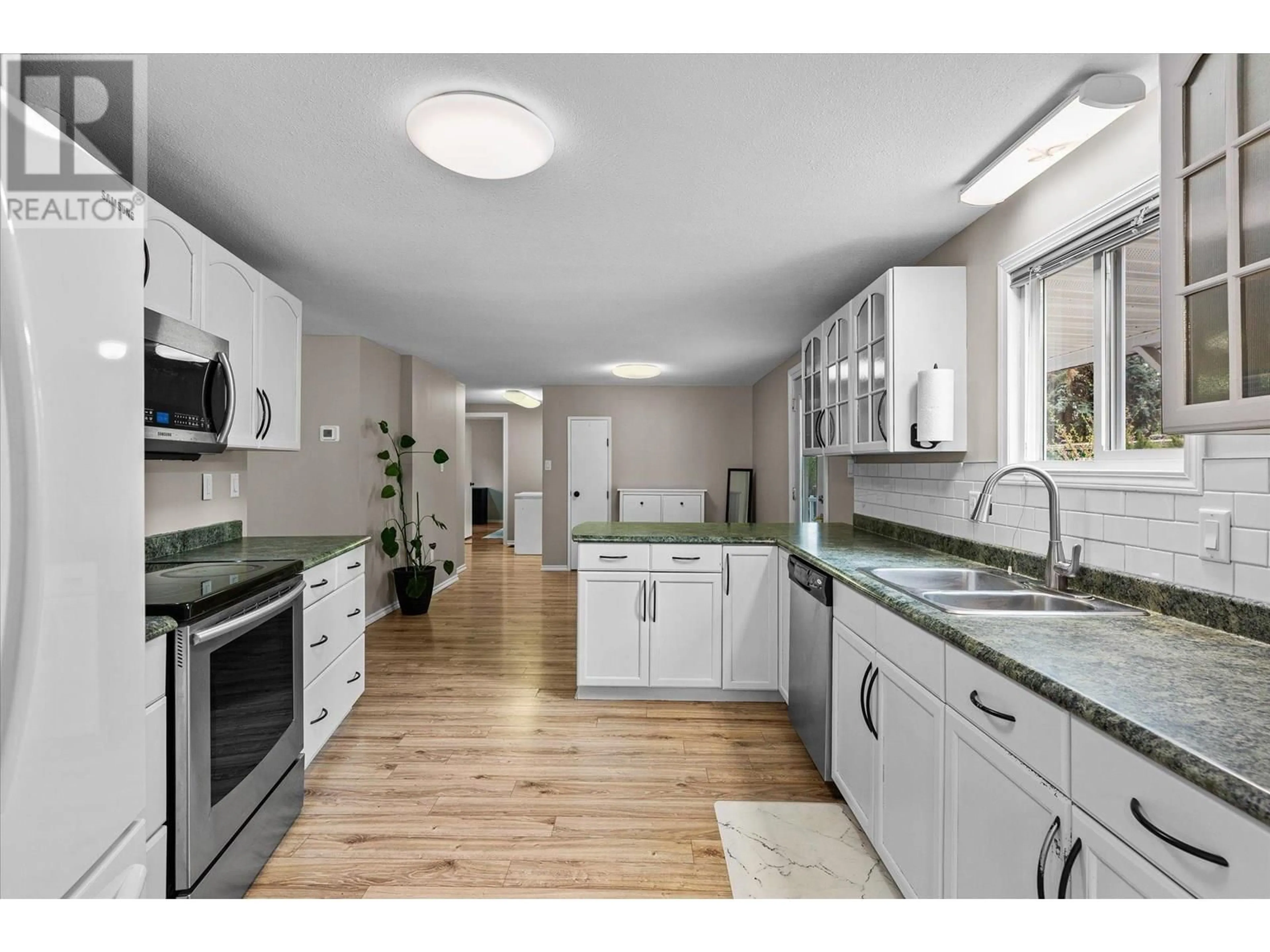 Open concept kitchen, ceramic/tile floor for 116 - 1999 97 HIGHWAY SOUTH, West Kelowna British Columbia V1Z1B2