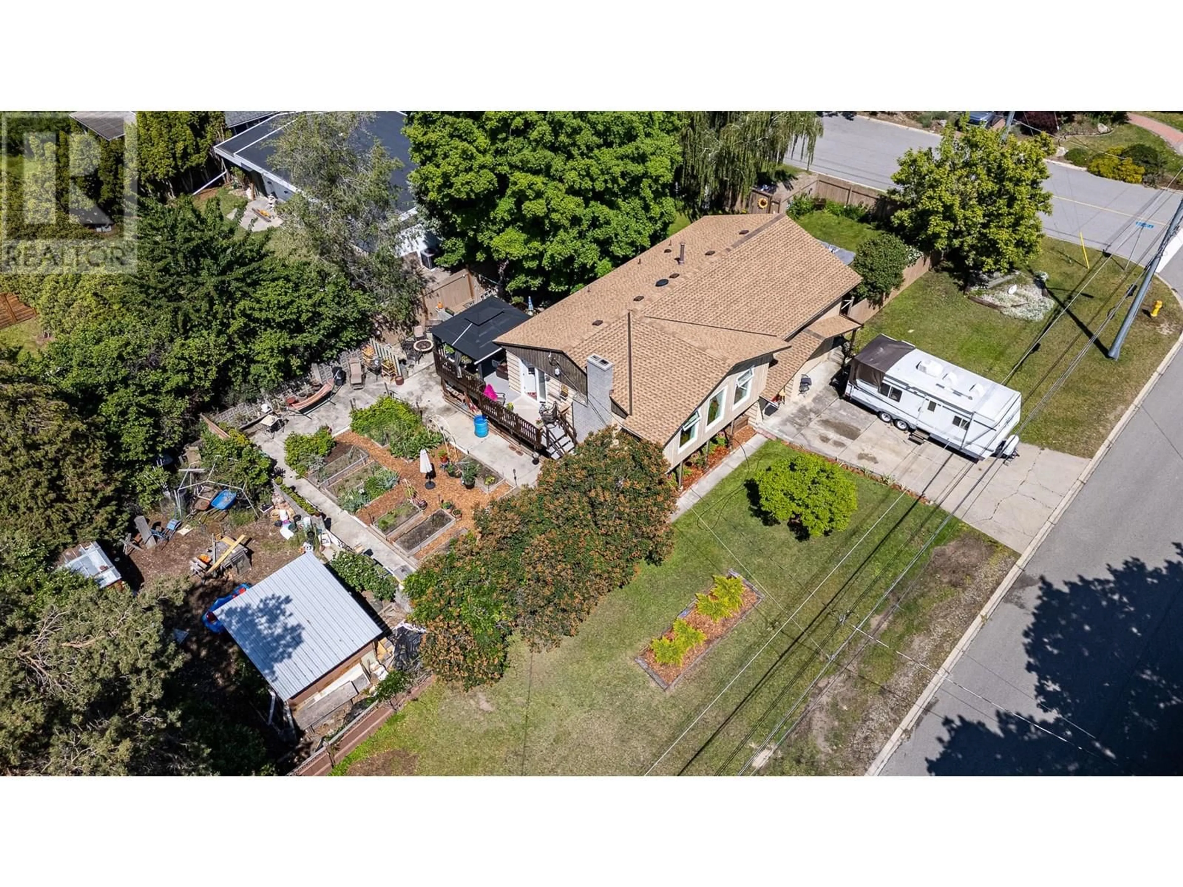 A pic from outside/outdoor area/front of a property/back of a property/a pic from drone, street for 188 WALDEN CRESCENT, Penticton British Columbia V2A1R7